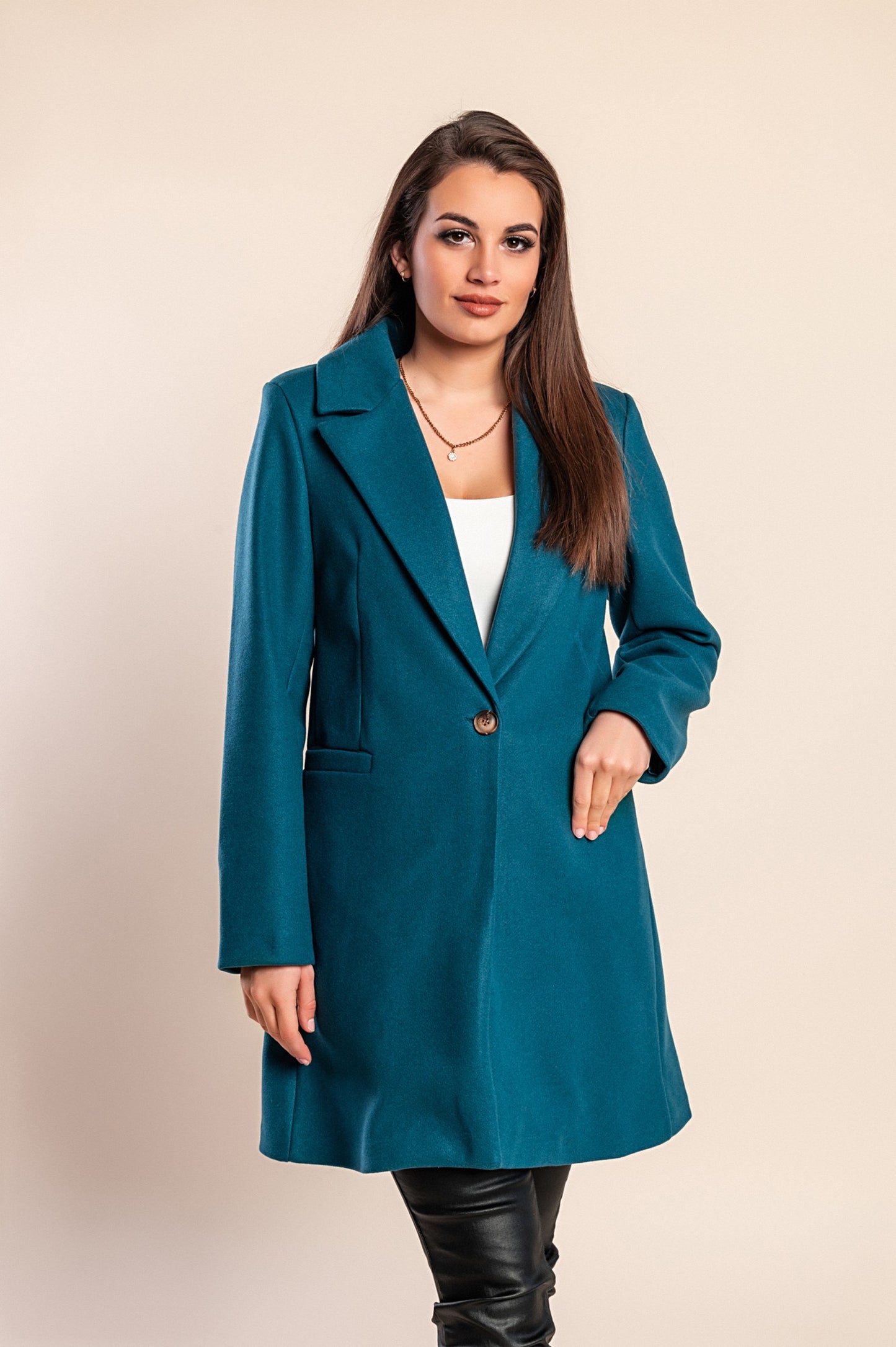Cappotto elegante con un bottone, beige