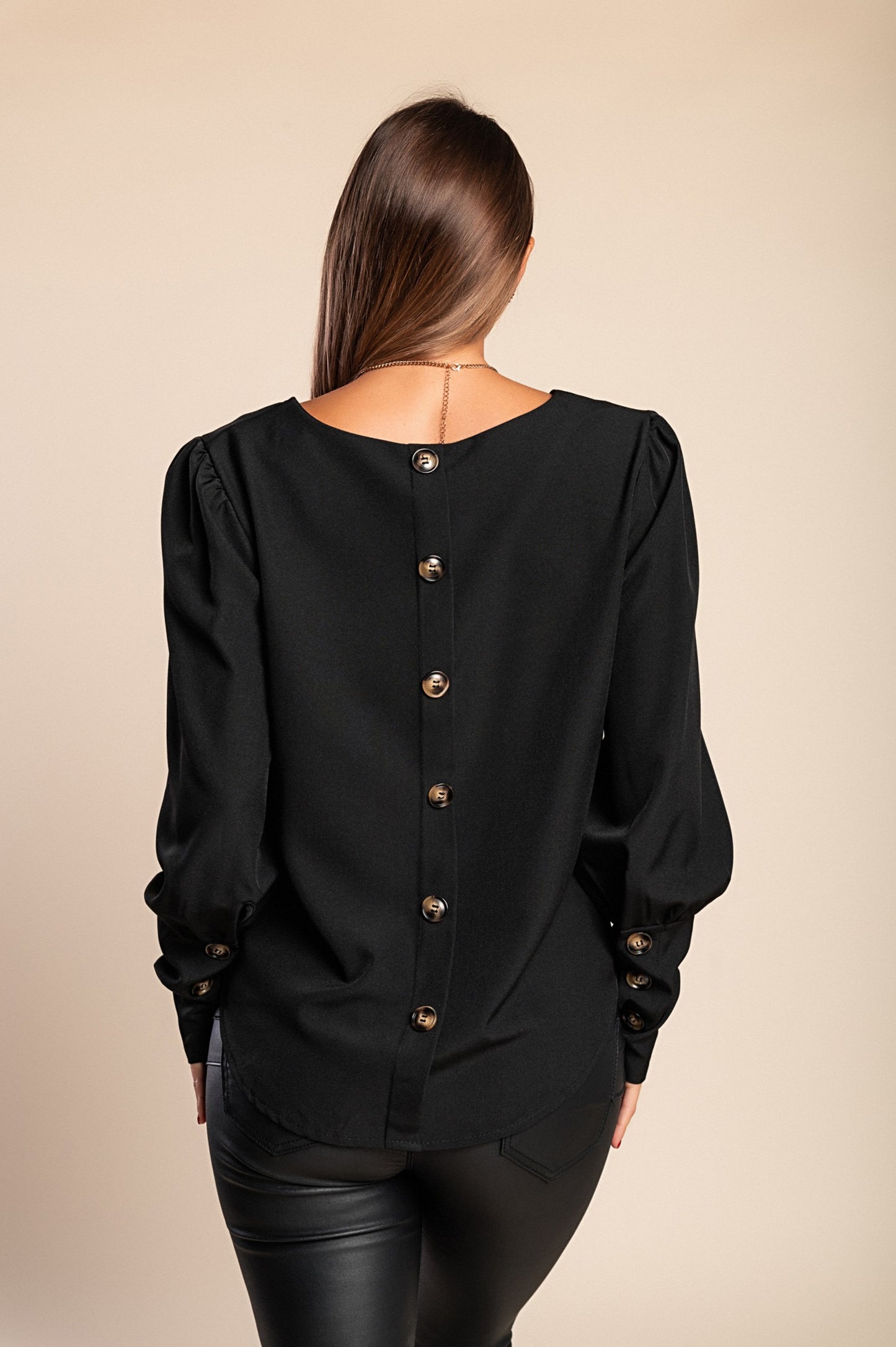 Elegante camicetta con bottoni, beige
