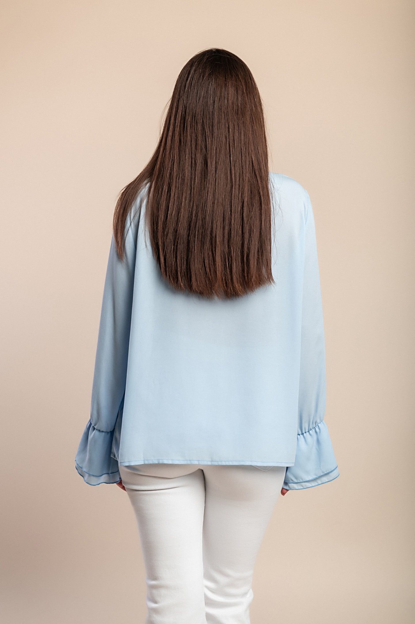 Camicetta taglie forti con volant, azzurra