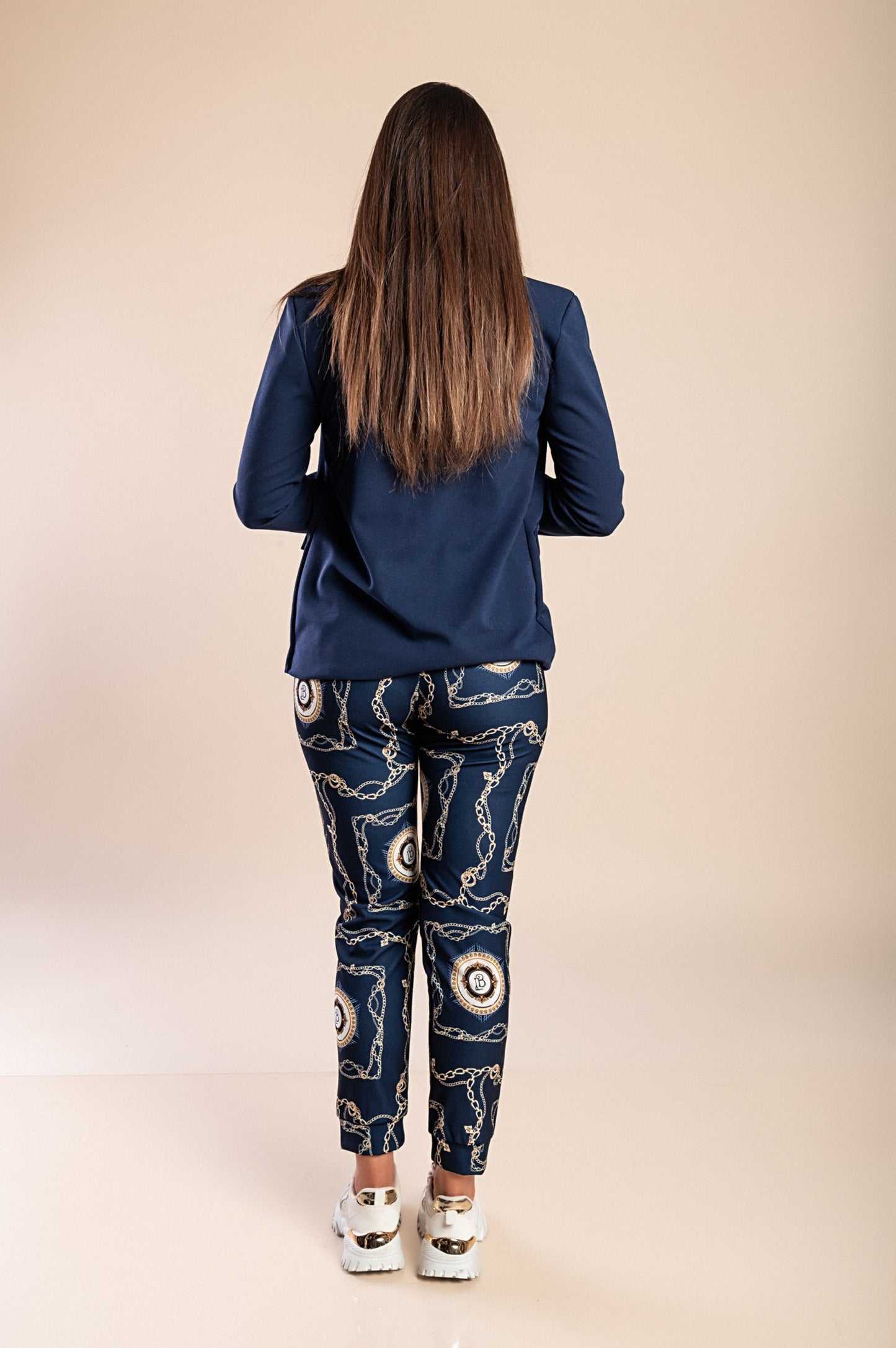 Completo di pantaloni e blazer elegante senza lettere Estrena, nero-nero