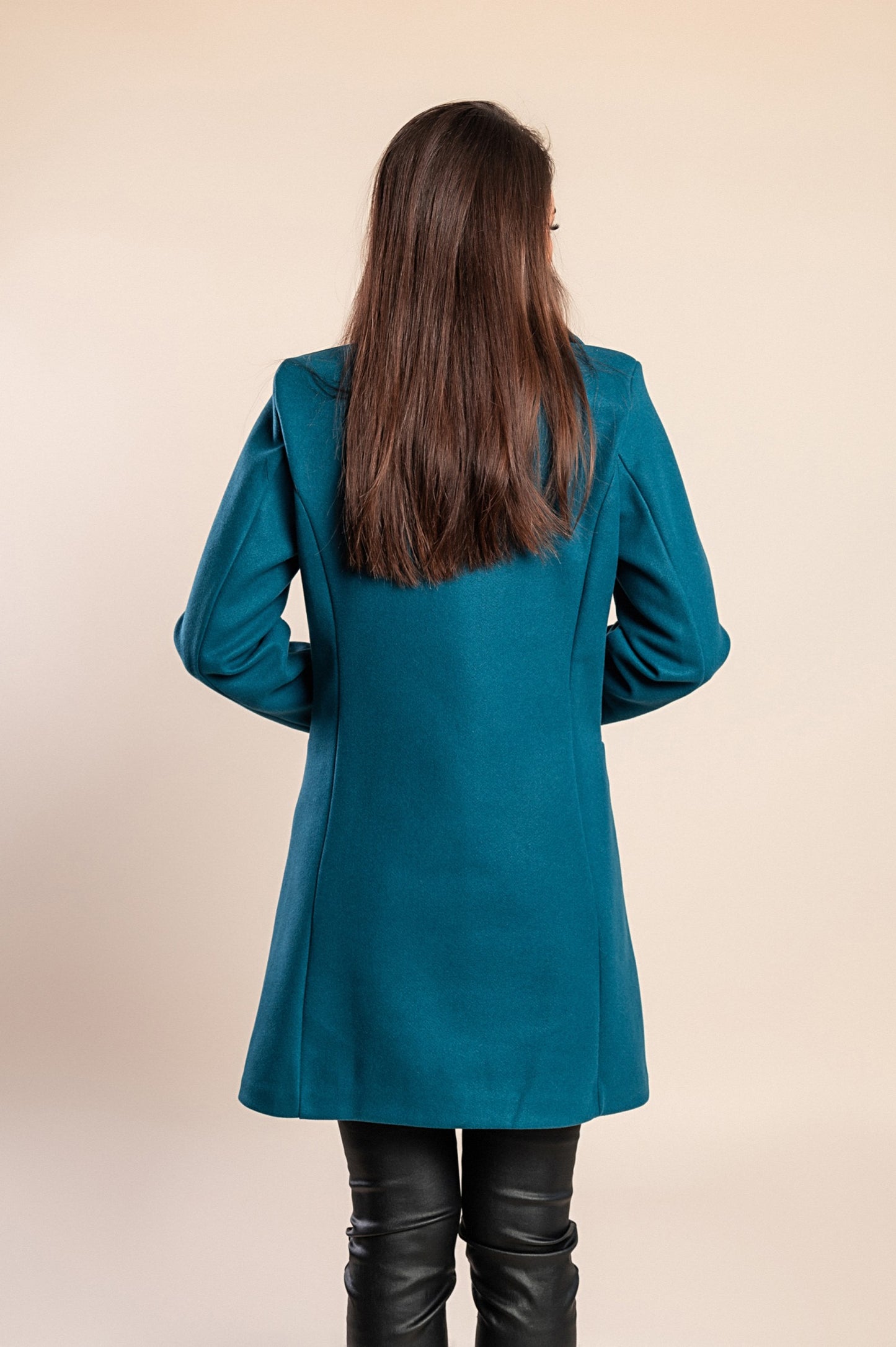 Cappotto elegante con un bottone, beige