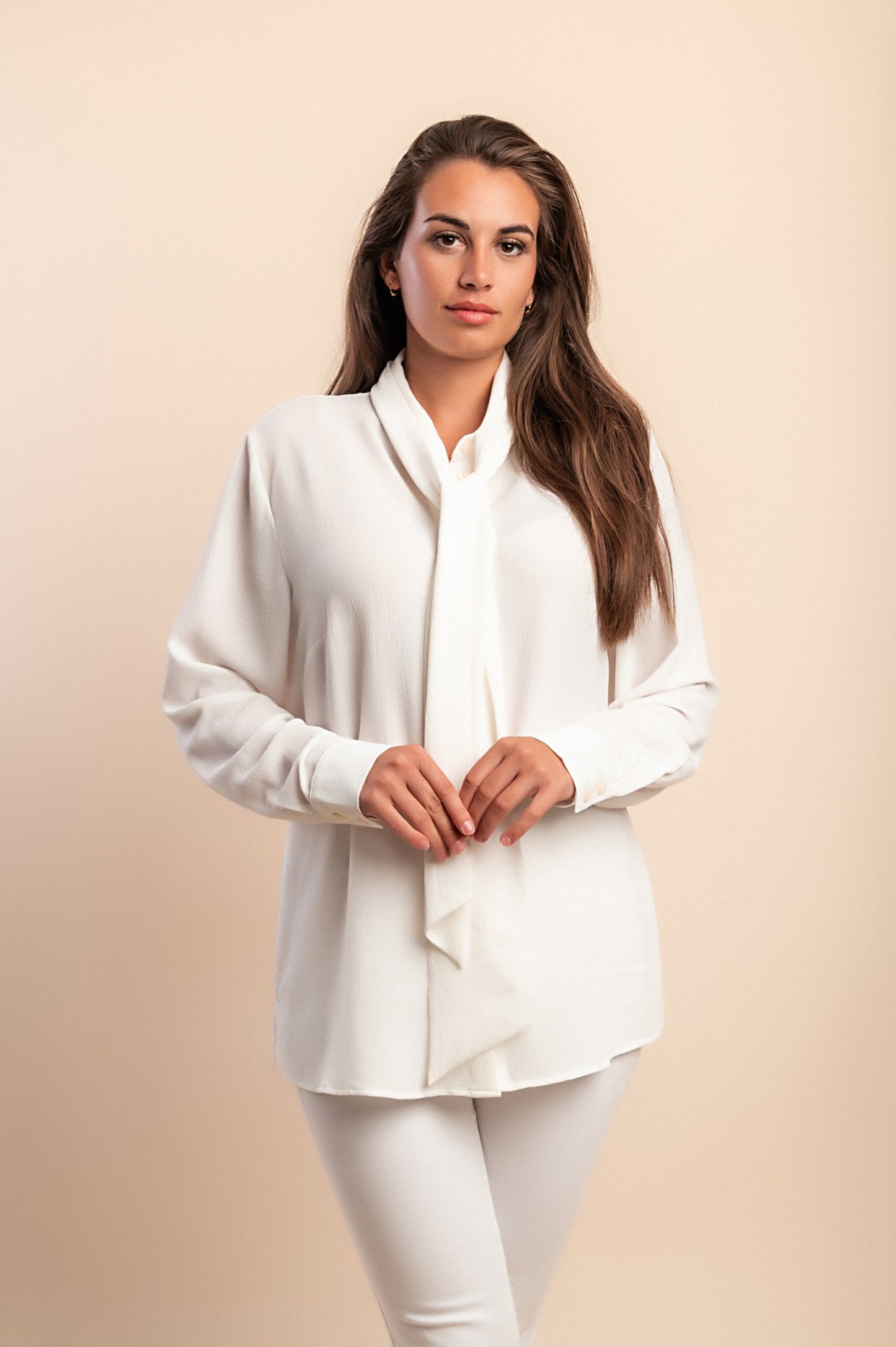 Blusa elegante taglia forte, bianca
