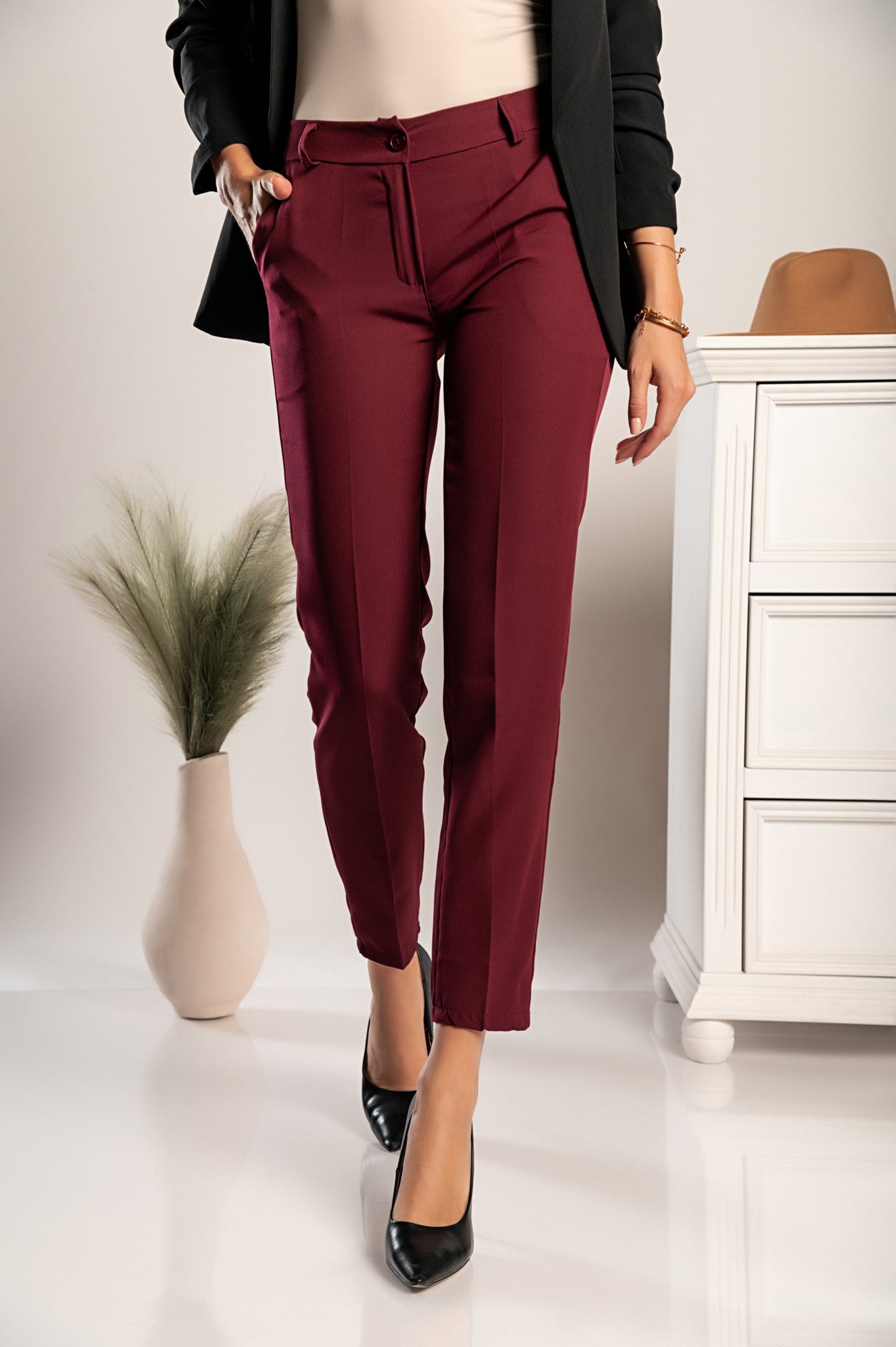 Pantaloni eleganti lunghi con pantalone dritto Tordina, nero