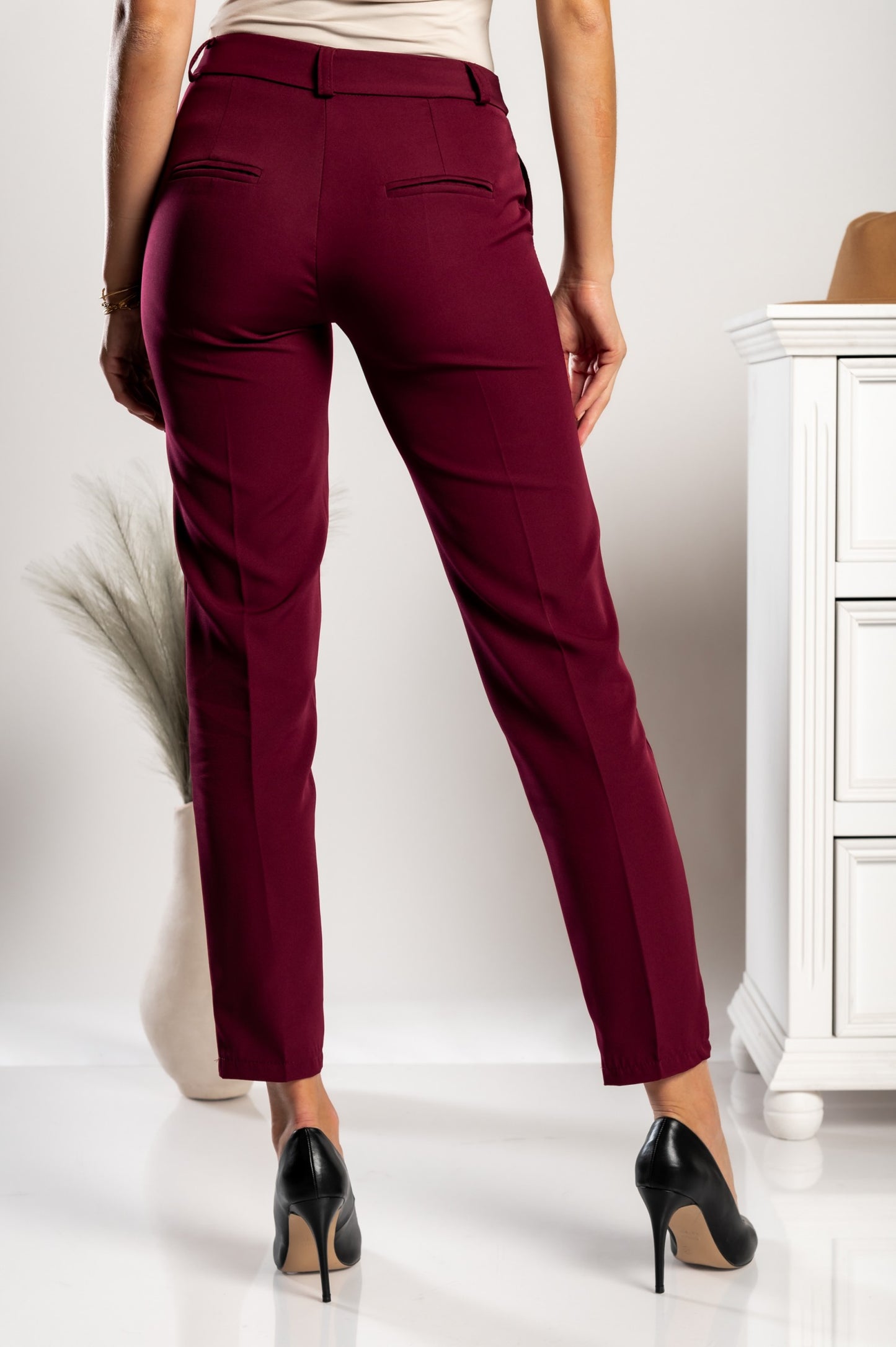 Pantaloni eleganti lunghi con pantalone dritto Tordina, nero