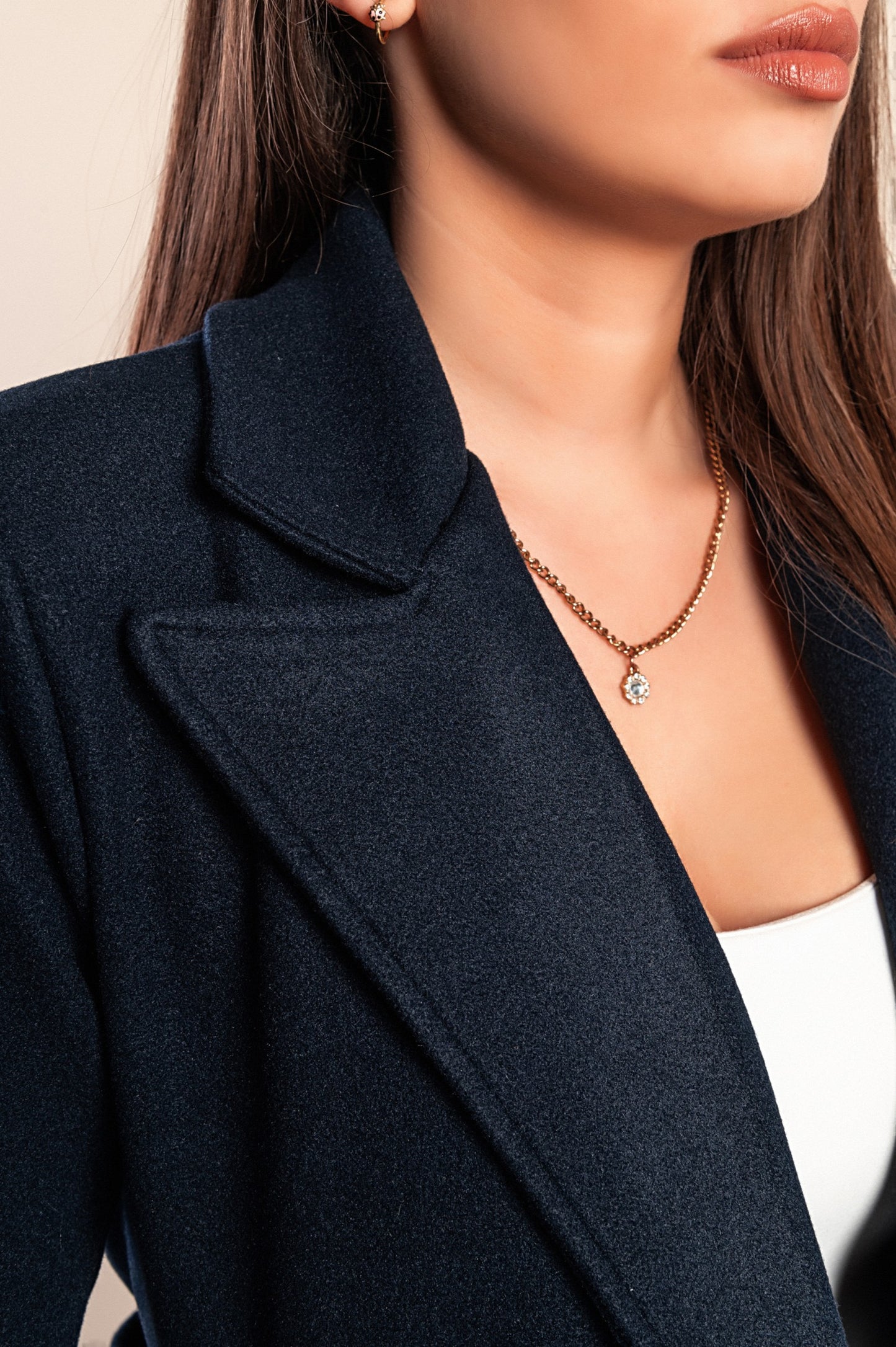 Elegante cappotto lungo con bottoni, color cammello