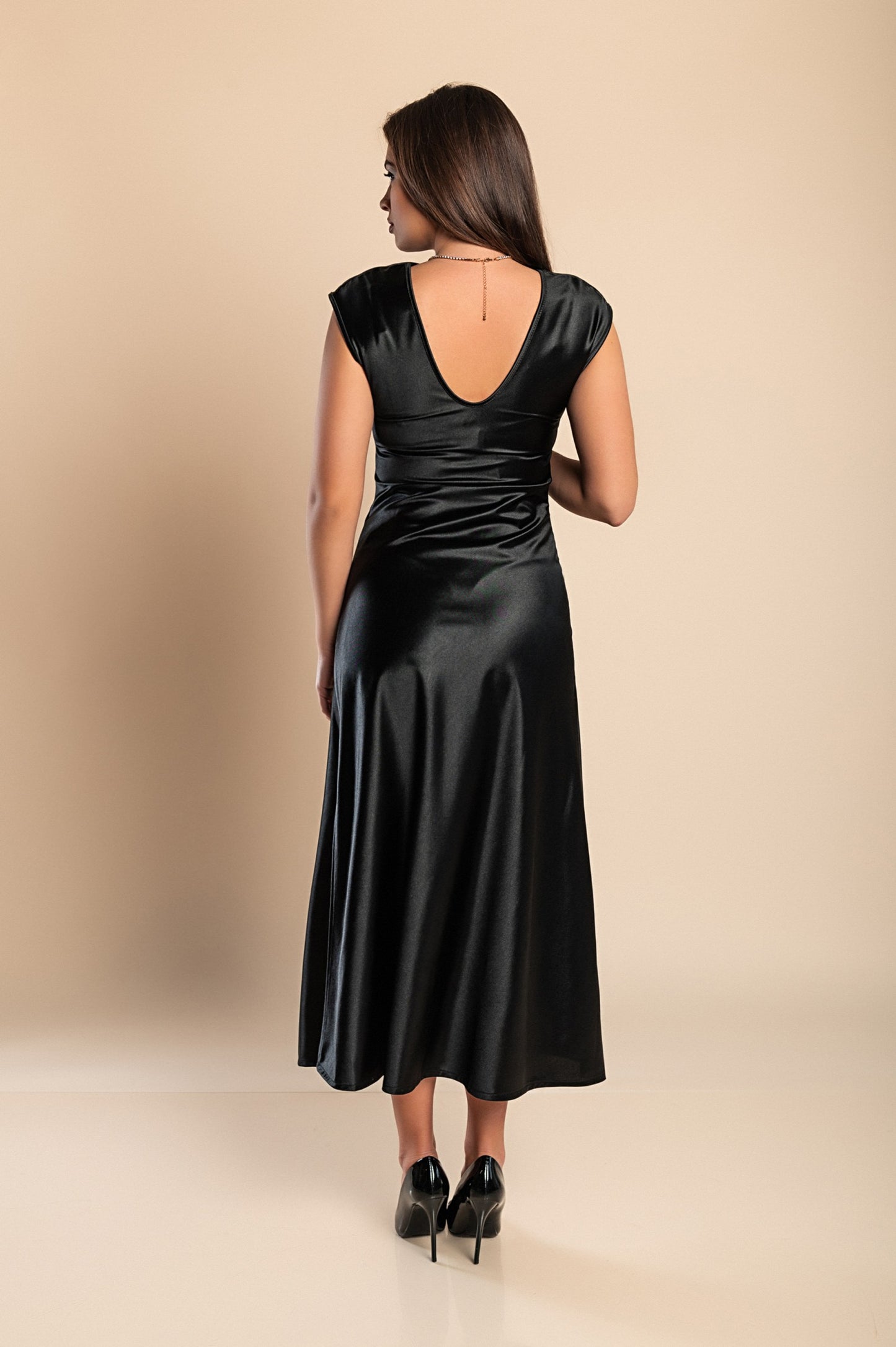 Abito midi in simil raso, nero