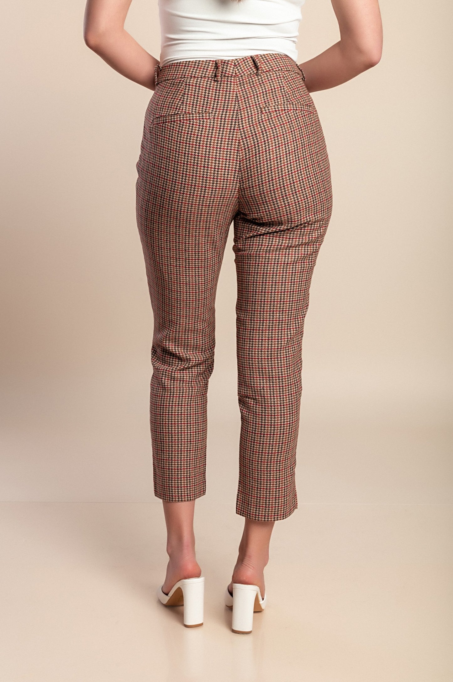 Pantaloni taglie forti 7/8 con stampa a quadri, marrone-rosso