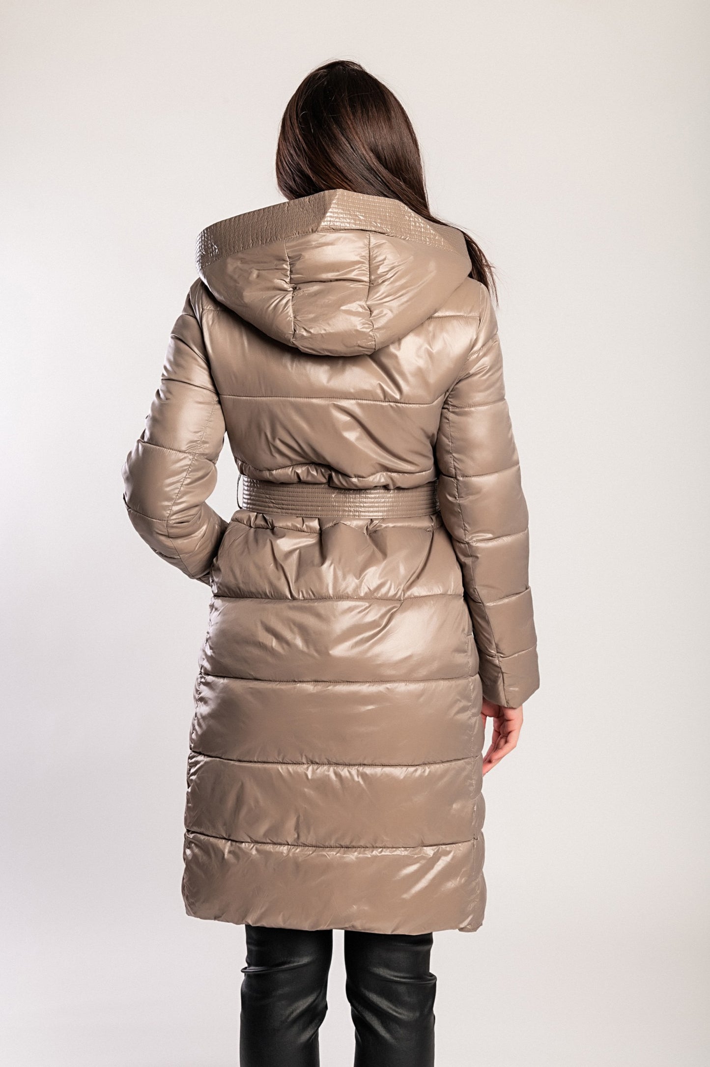 Giacca lunga imbottita con cappuccio, beige