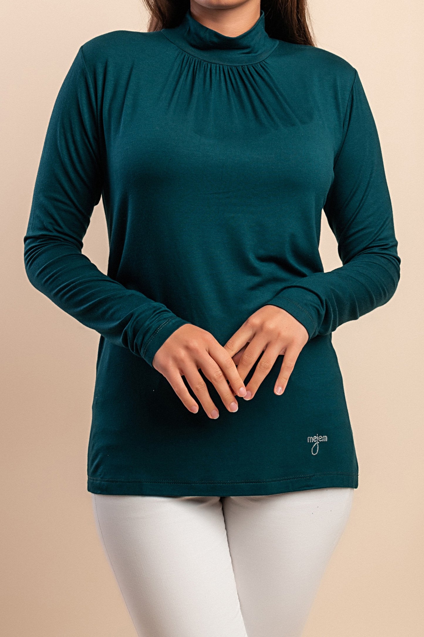 Top in viscosa con collo alto, blu scuro