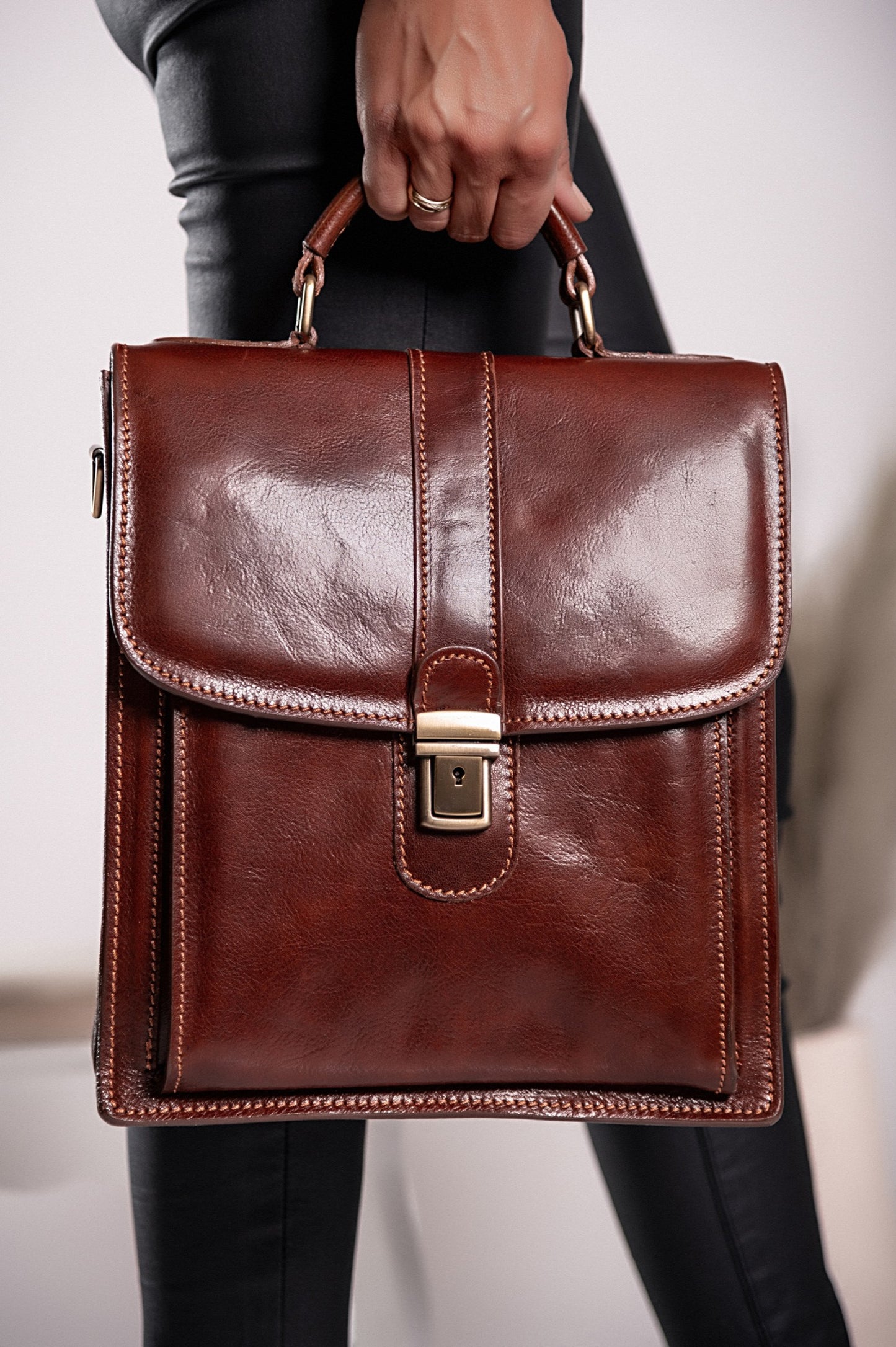 Borsa in pelle naturale Afrodita, marrone