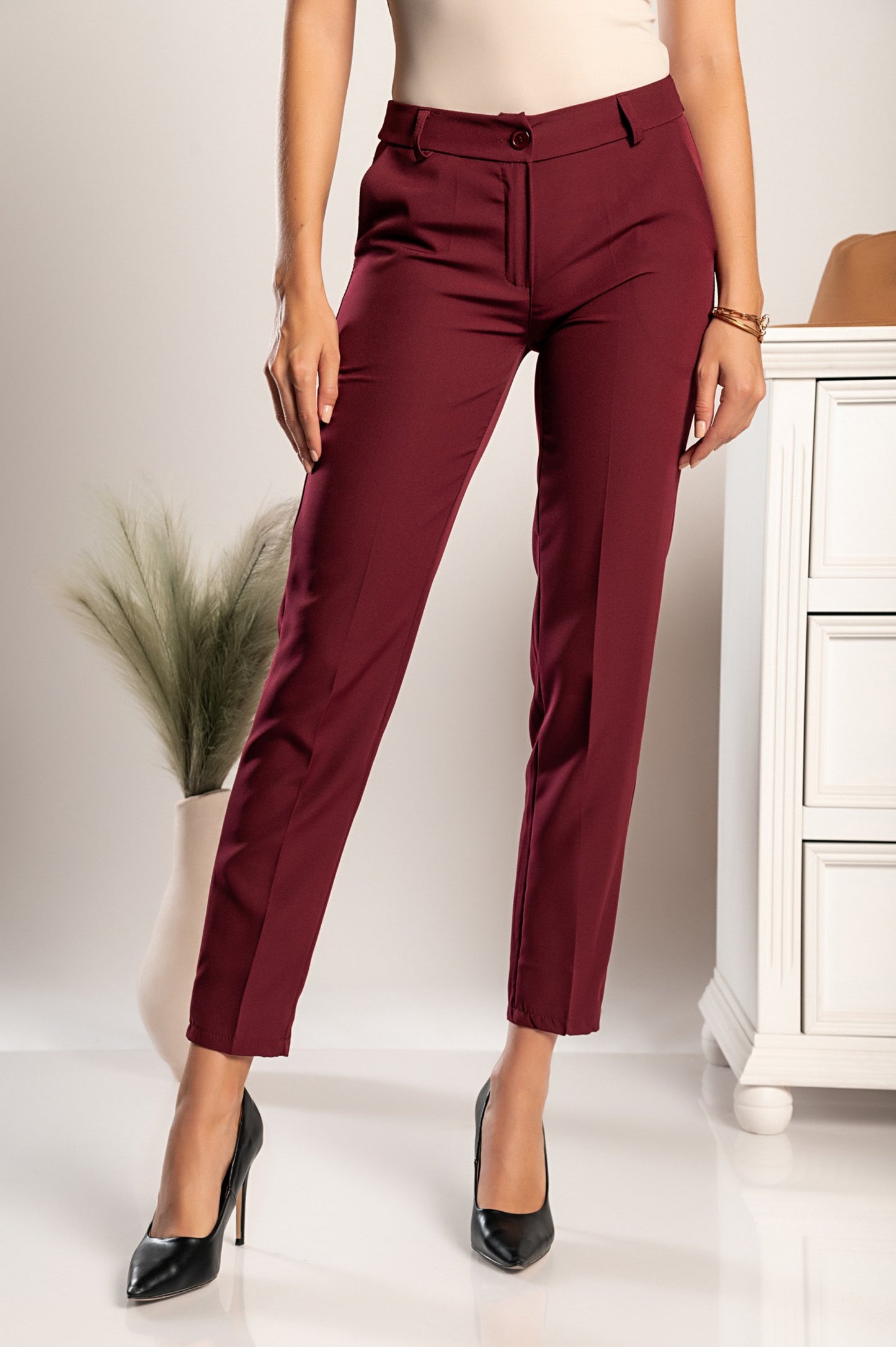 Pantaloni eleganti lunghi con pantalone dritto Tordina, nero