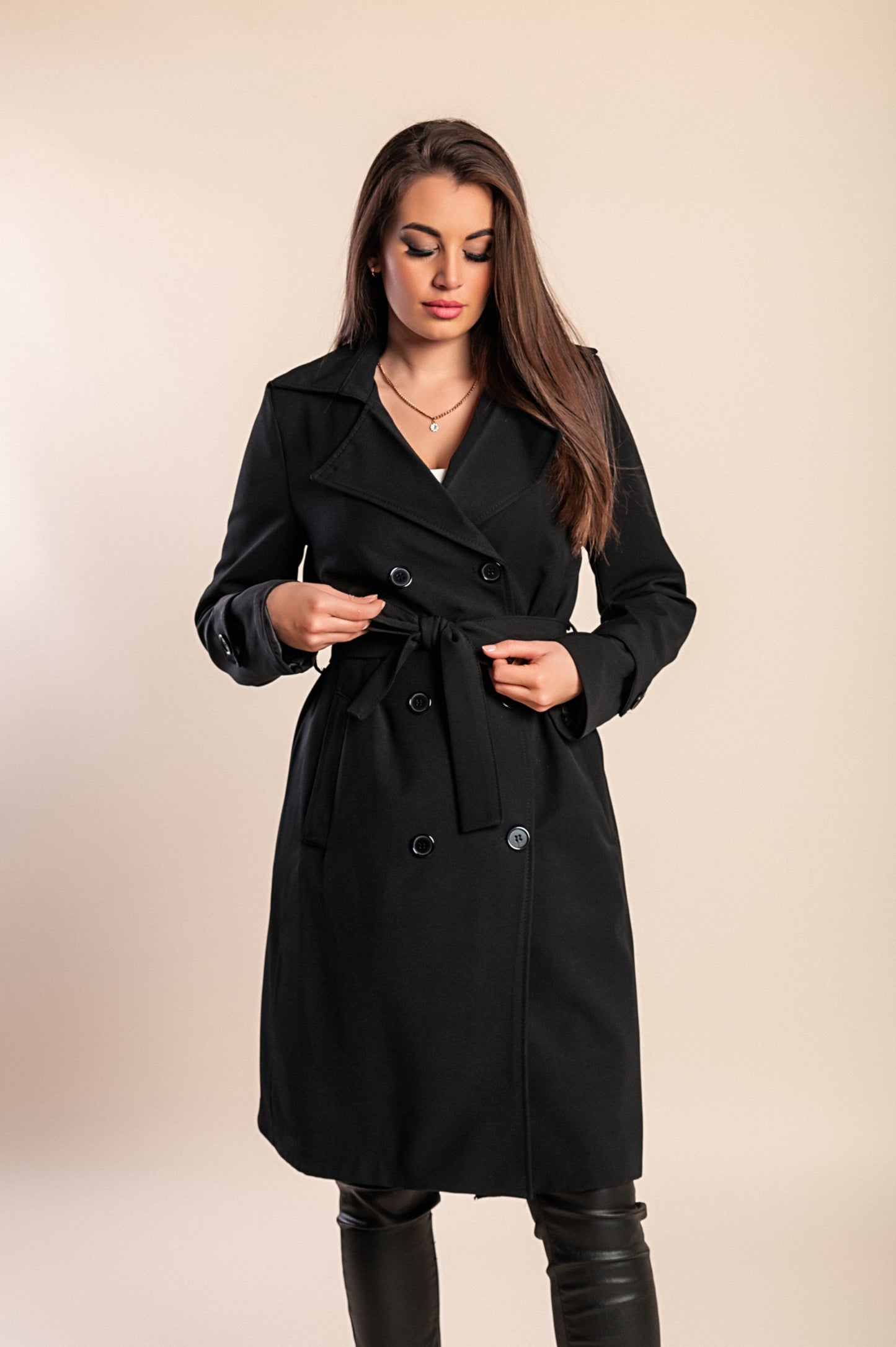 Trench elegante con bottoni, cammello