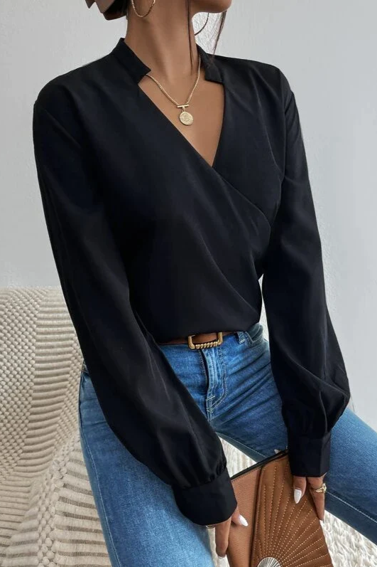 Camicia elegante scollo a V incrociato Belucca, nera