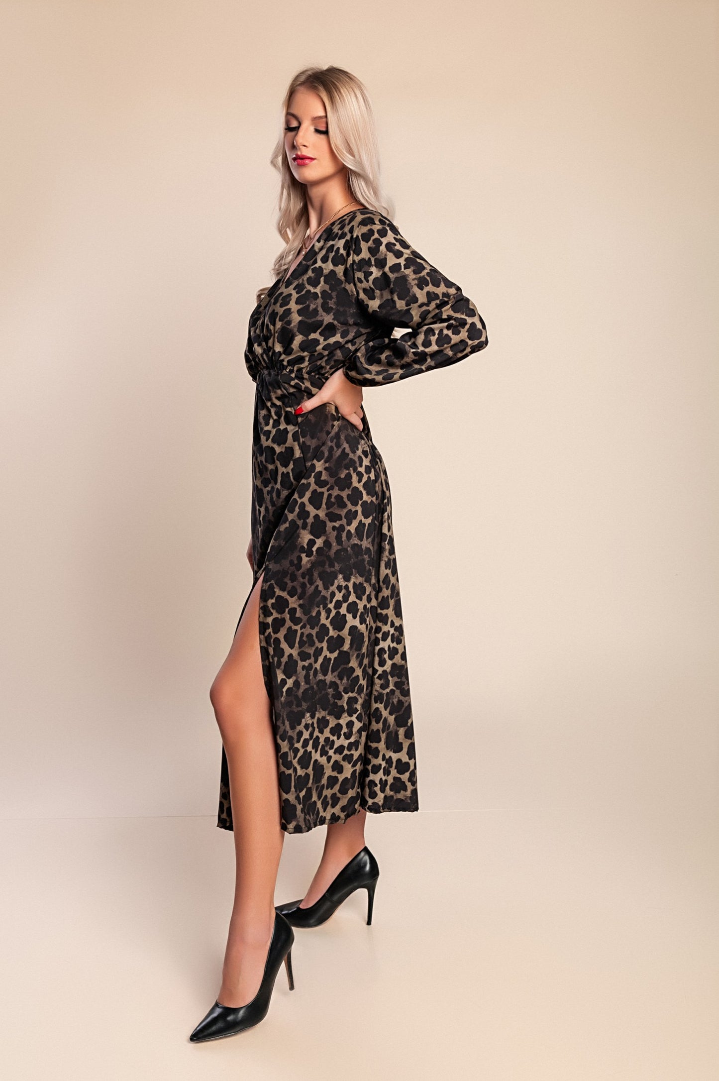 Abito lungo con stampa leopardata, beige