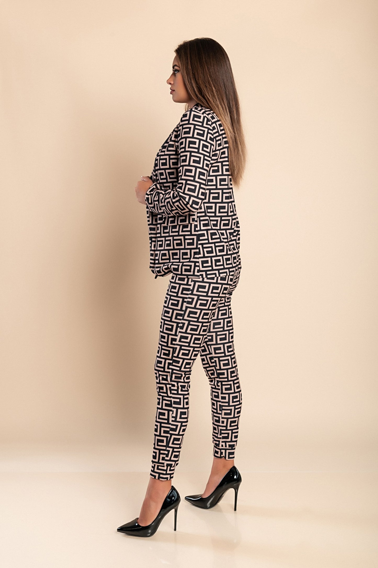 Completo pantalone con blazer elegante con stampa geometrica Nunzia, beige