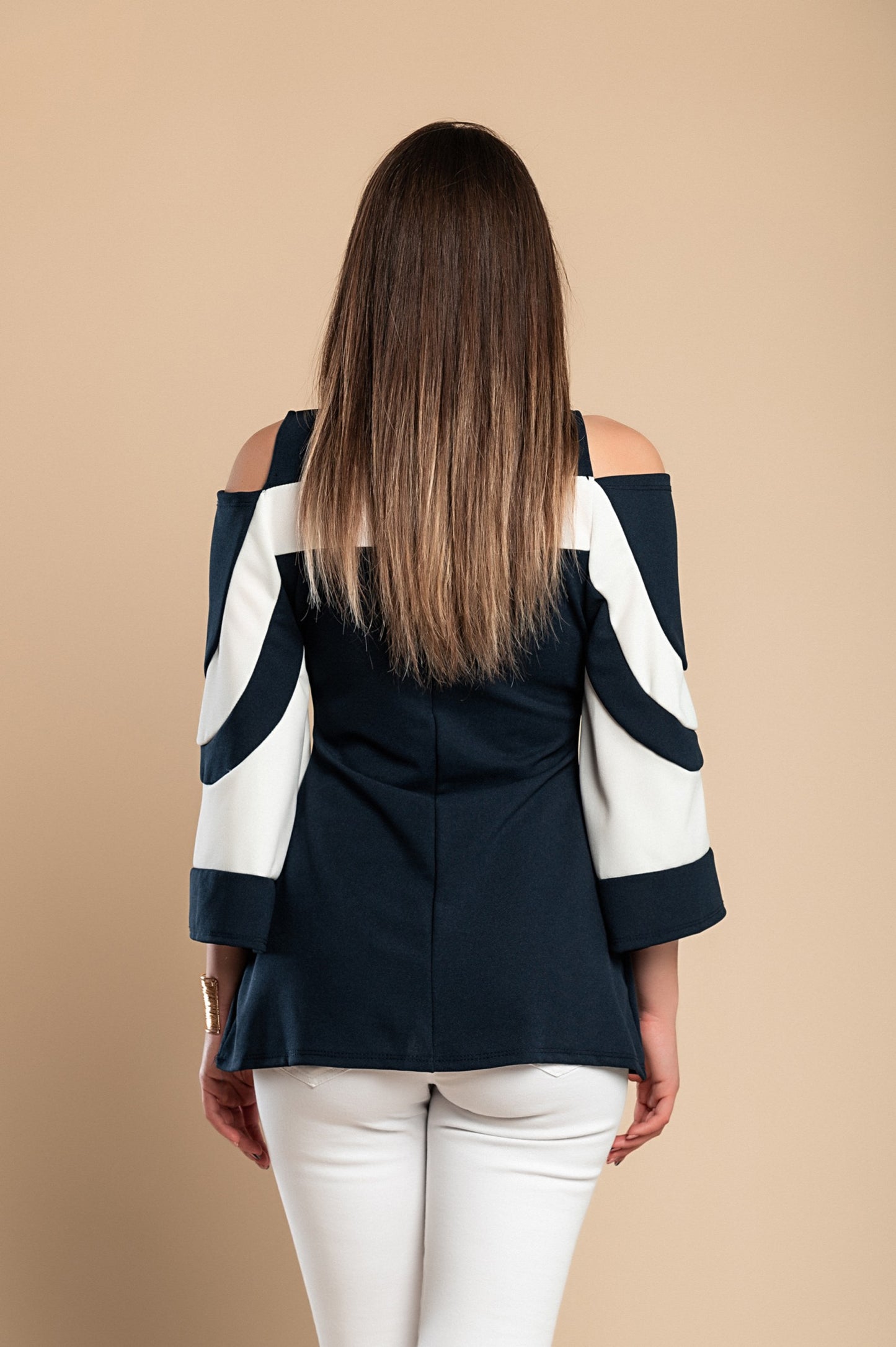 Maglietta con le maniche a campana Ninita, nera