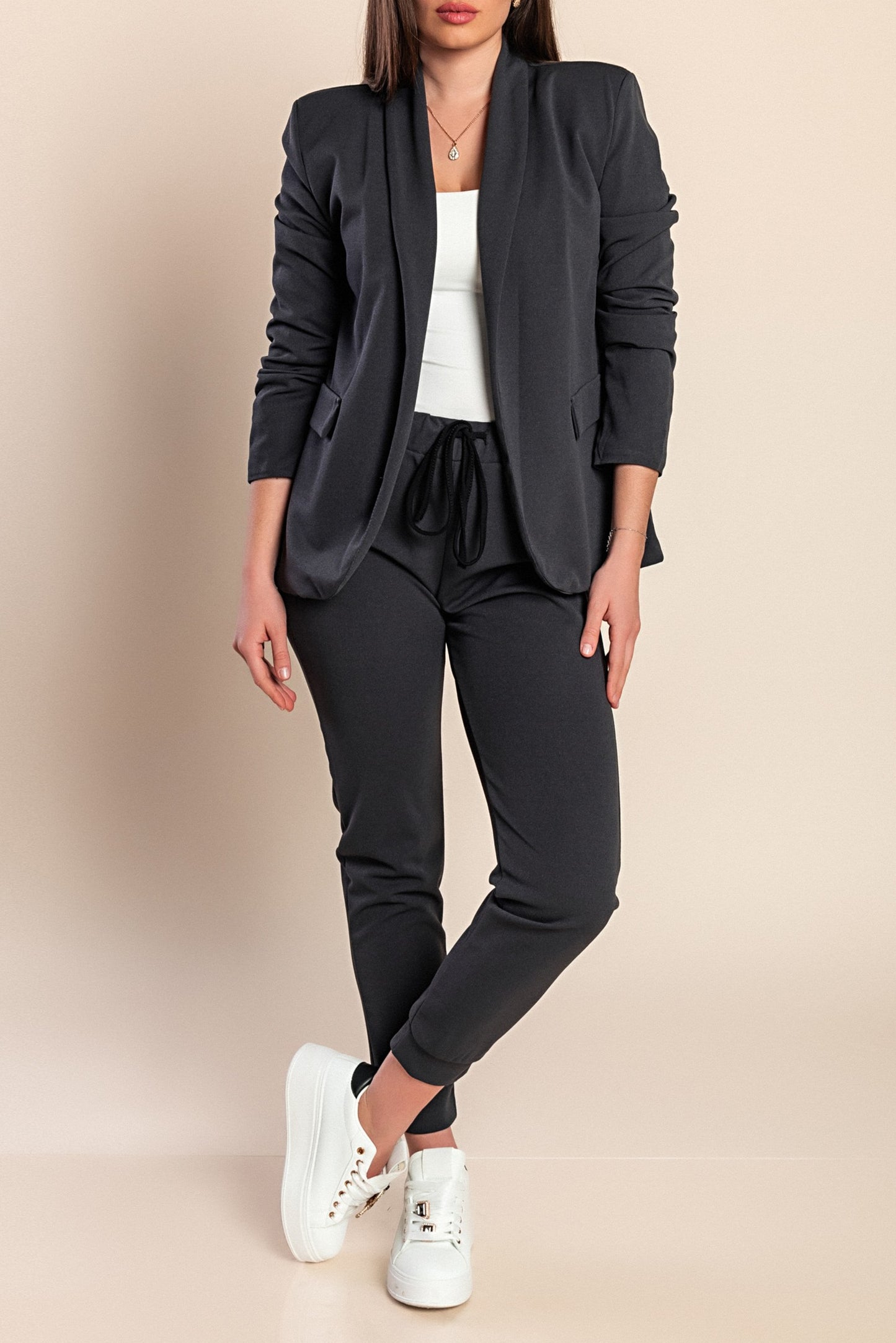 Completo di pantaloni e blazer elegante senza lettere Estrena, nero-nero