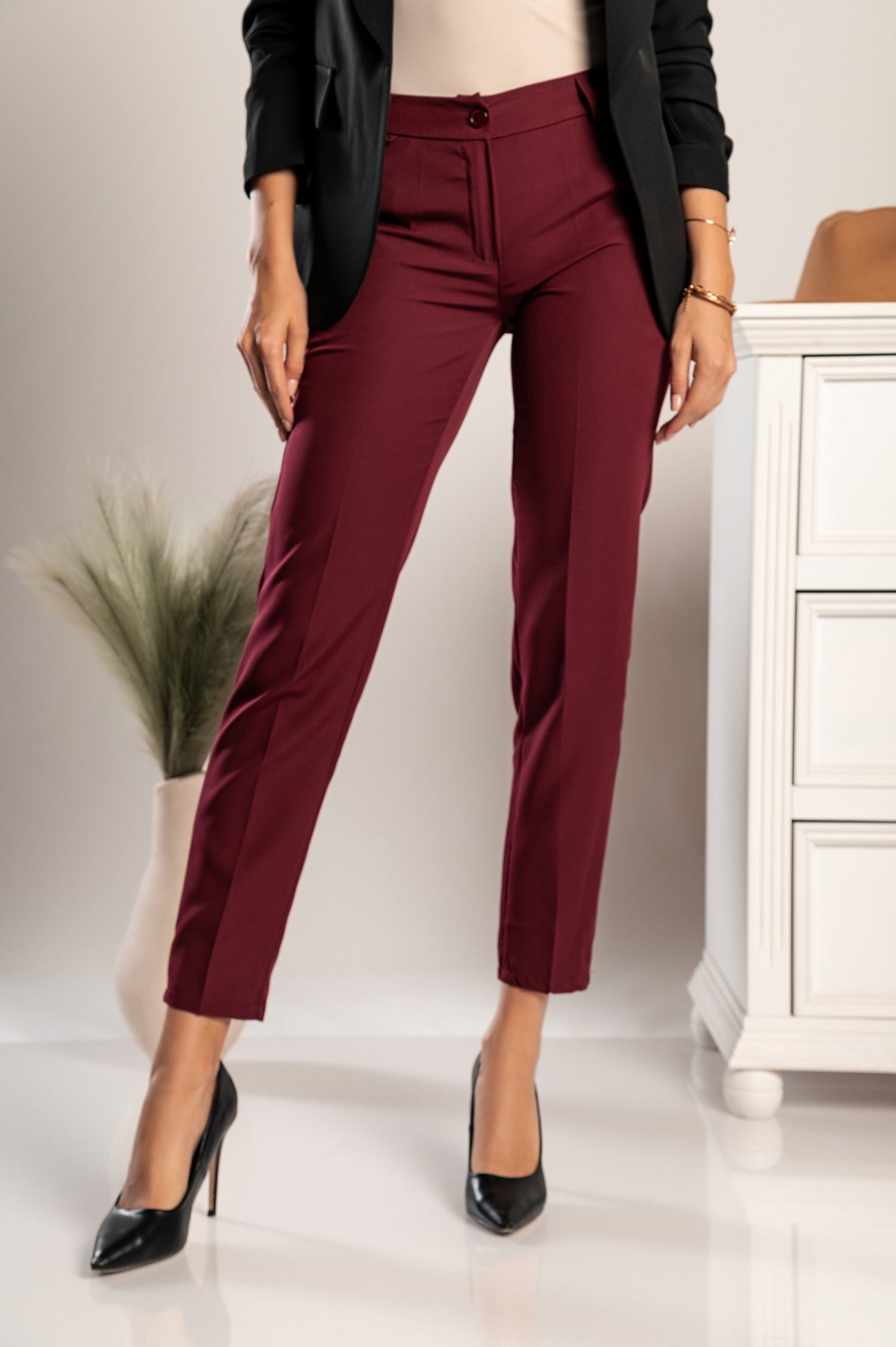 Pantaloni eleganti lunghi con pantalone dritto Tordina, nero