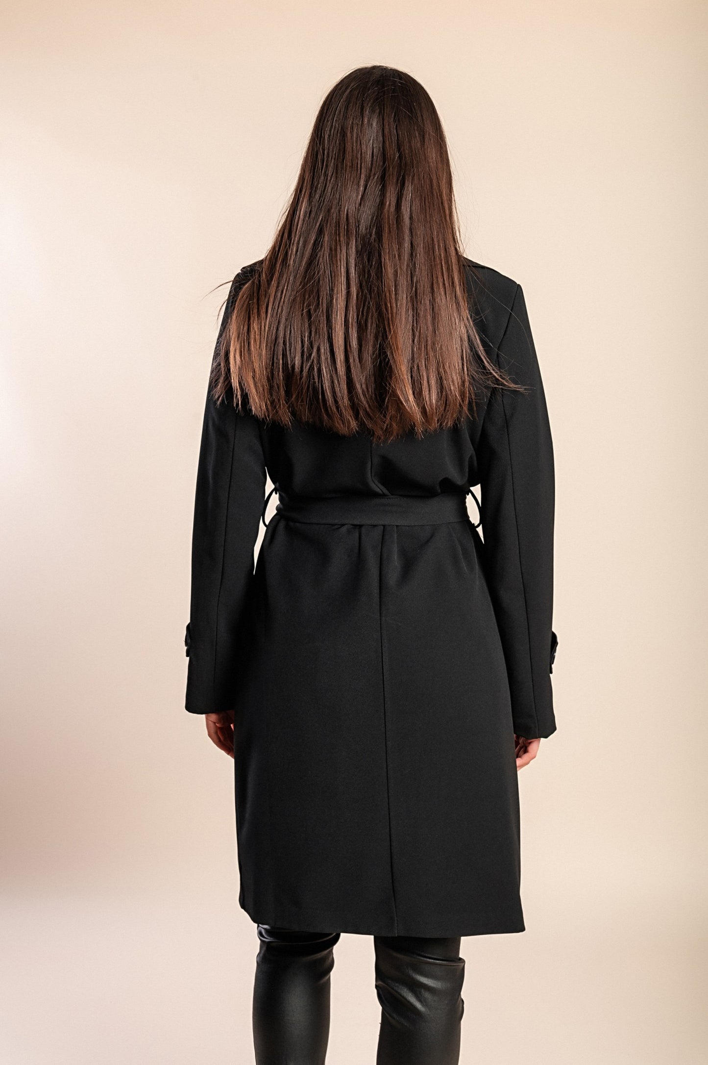 Trench elegante con bottoni, cammello