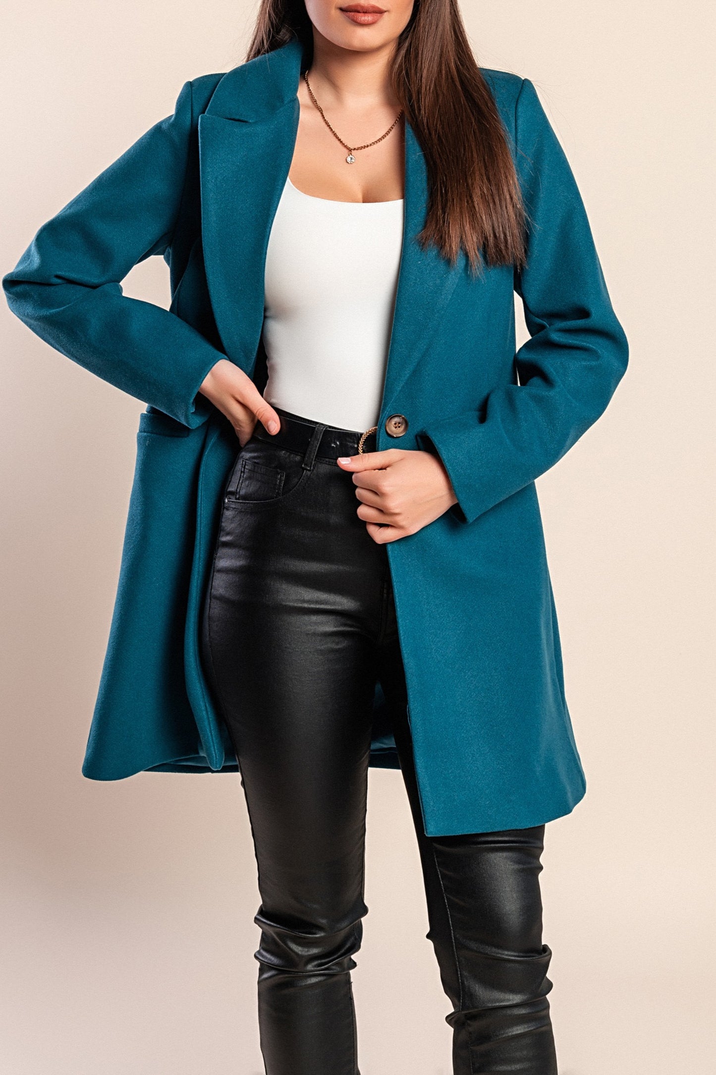 Cappotto elegante con un bottone, beige