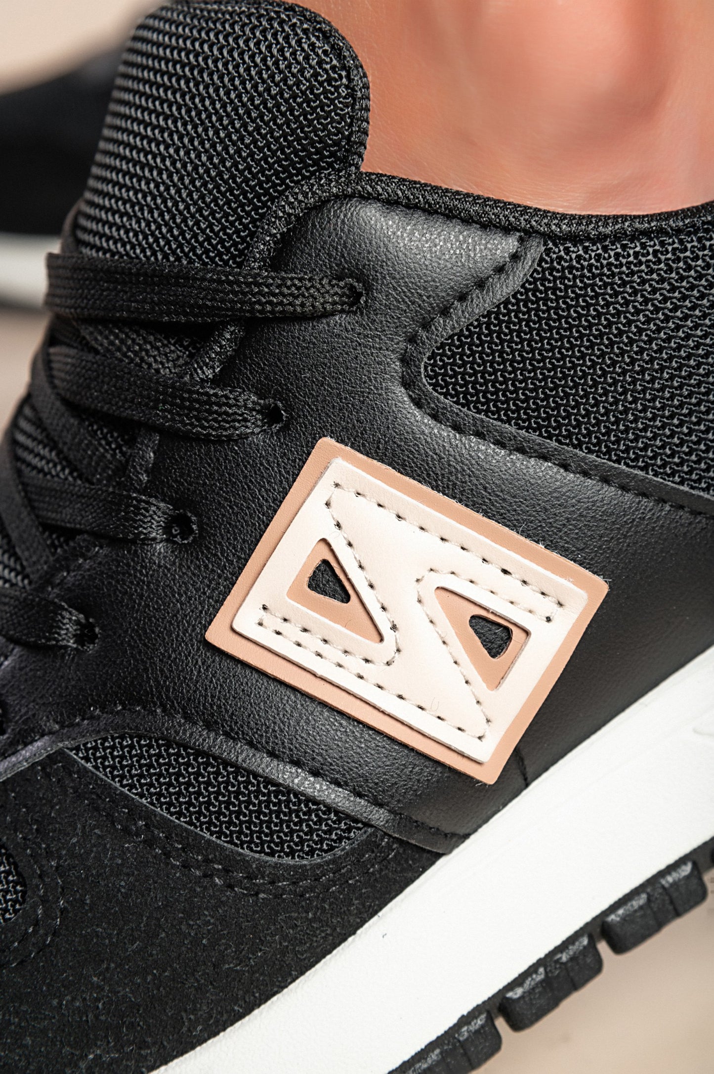 Sneakers alla moda, colore nero