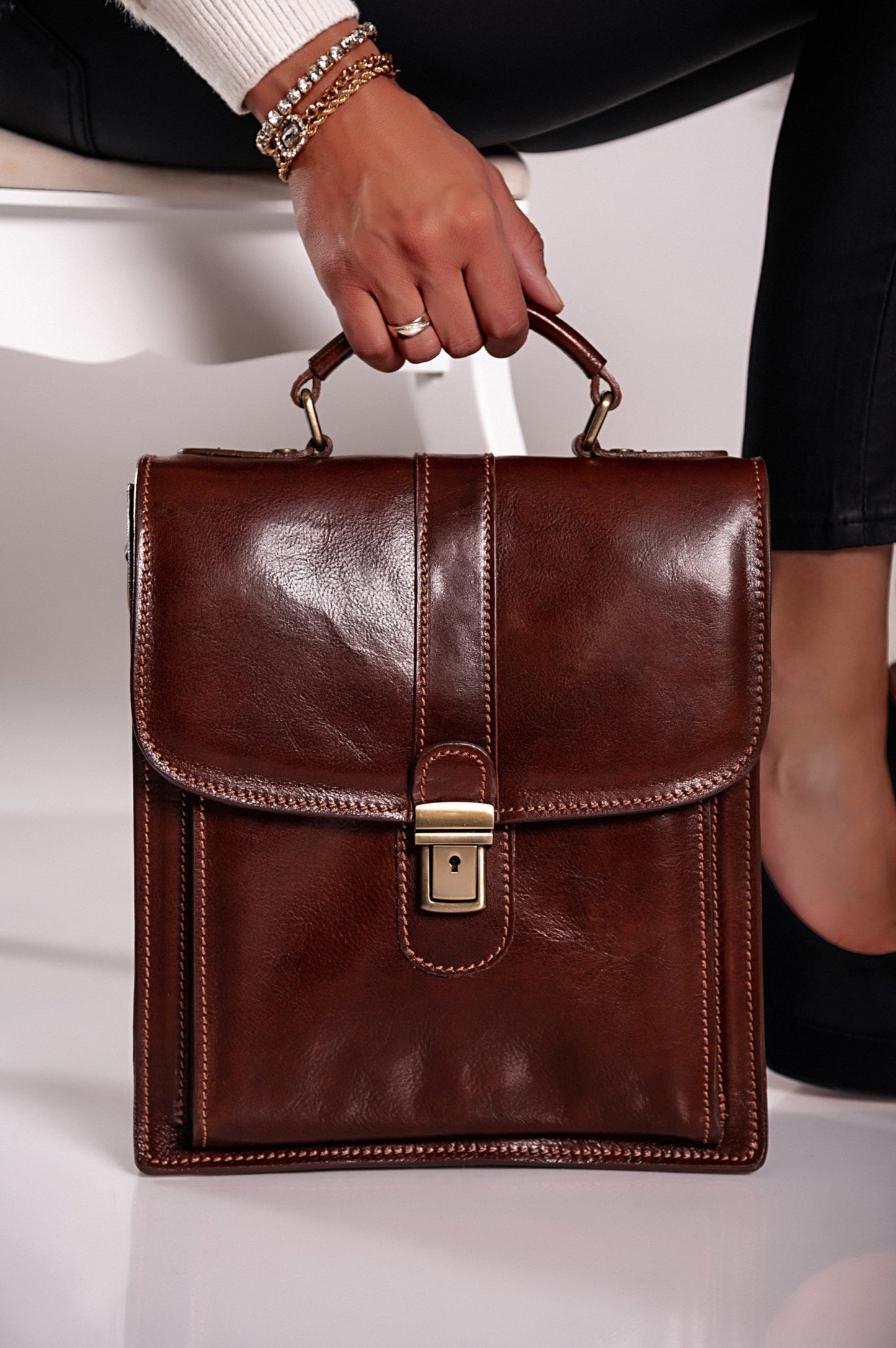 Borsa in pelle naturale Afrodita, marrone