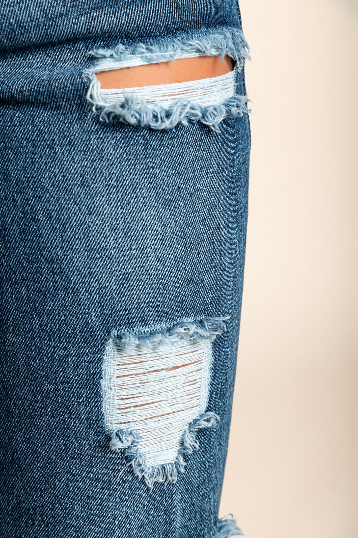 Jeans con dettagli strappati, blu