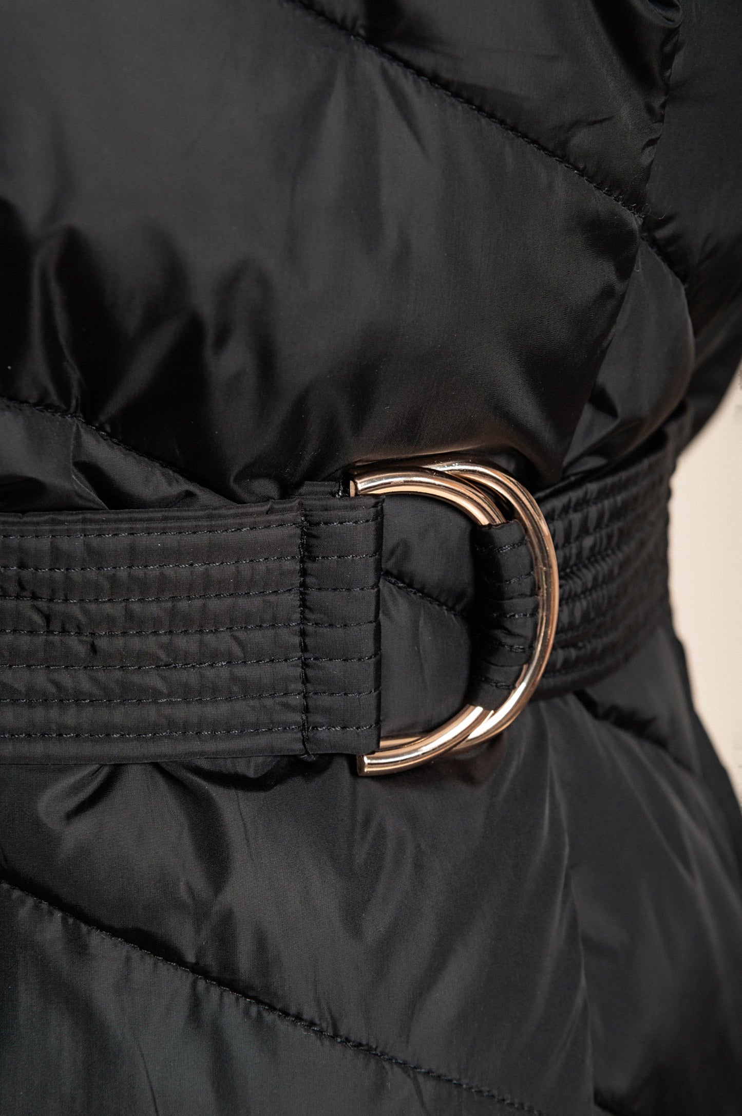 Giacca trapuntata con collo alto, nera