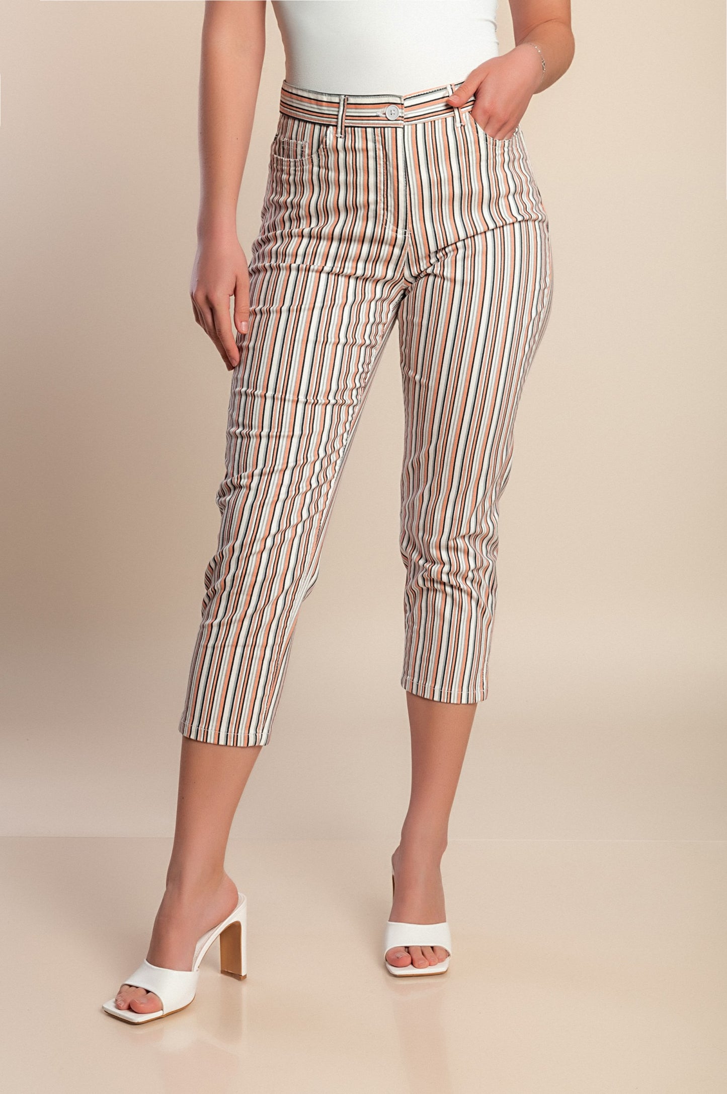 Pantaloni capri taglie forti con stampa a righe, arancioni