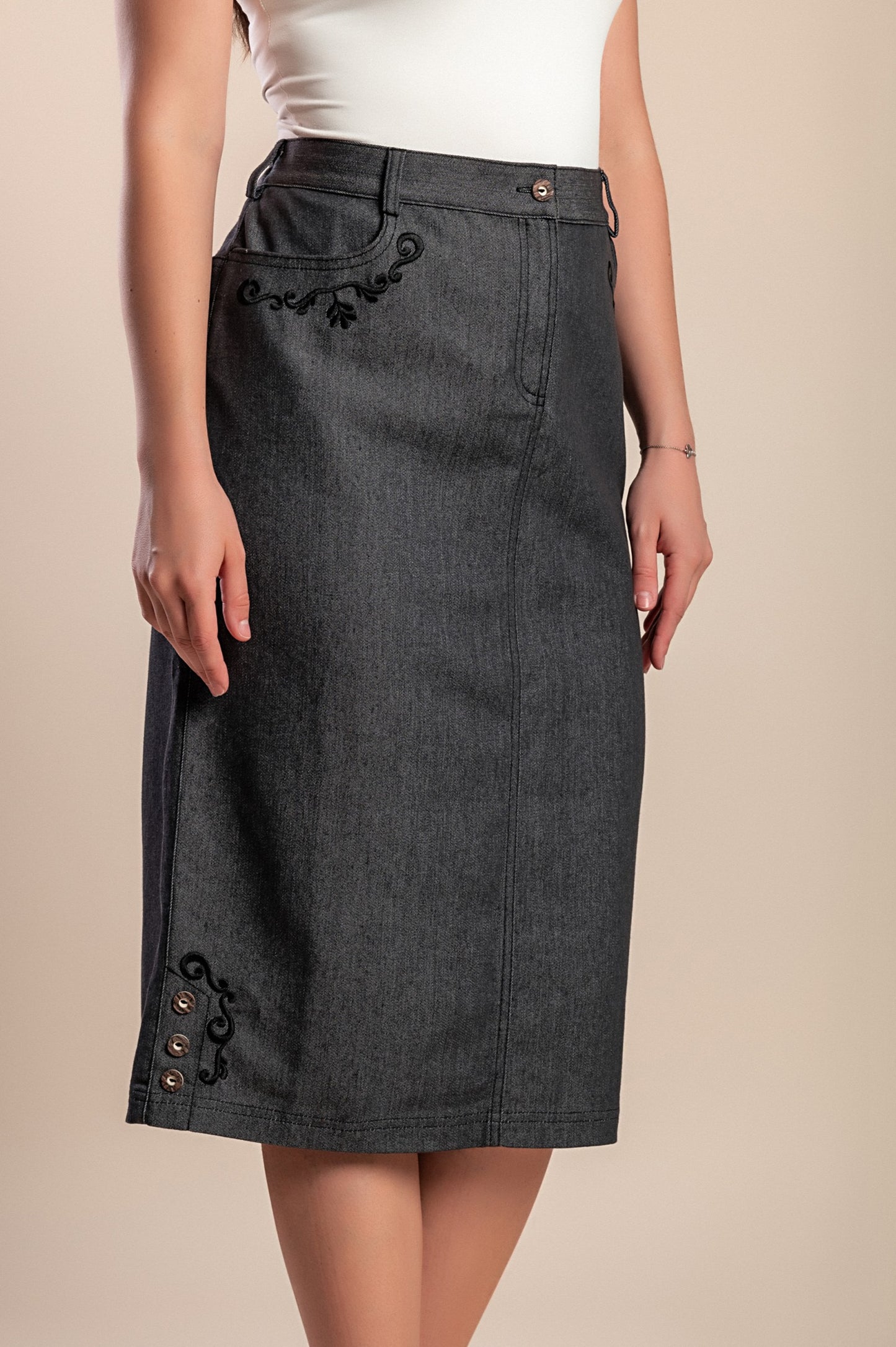 Gonna midi in cotone con ricami, taglie forti, grigio scuro