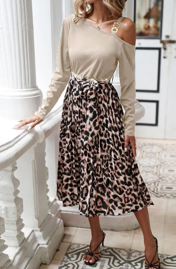 Abito midi con stampa leopardata, nero