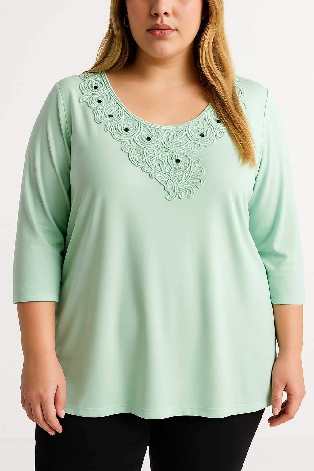 Top taglie forti con pizzo, menta