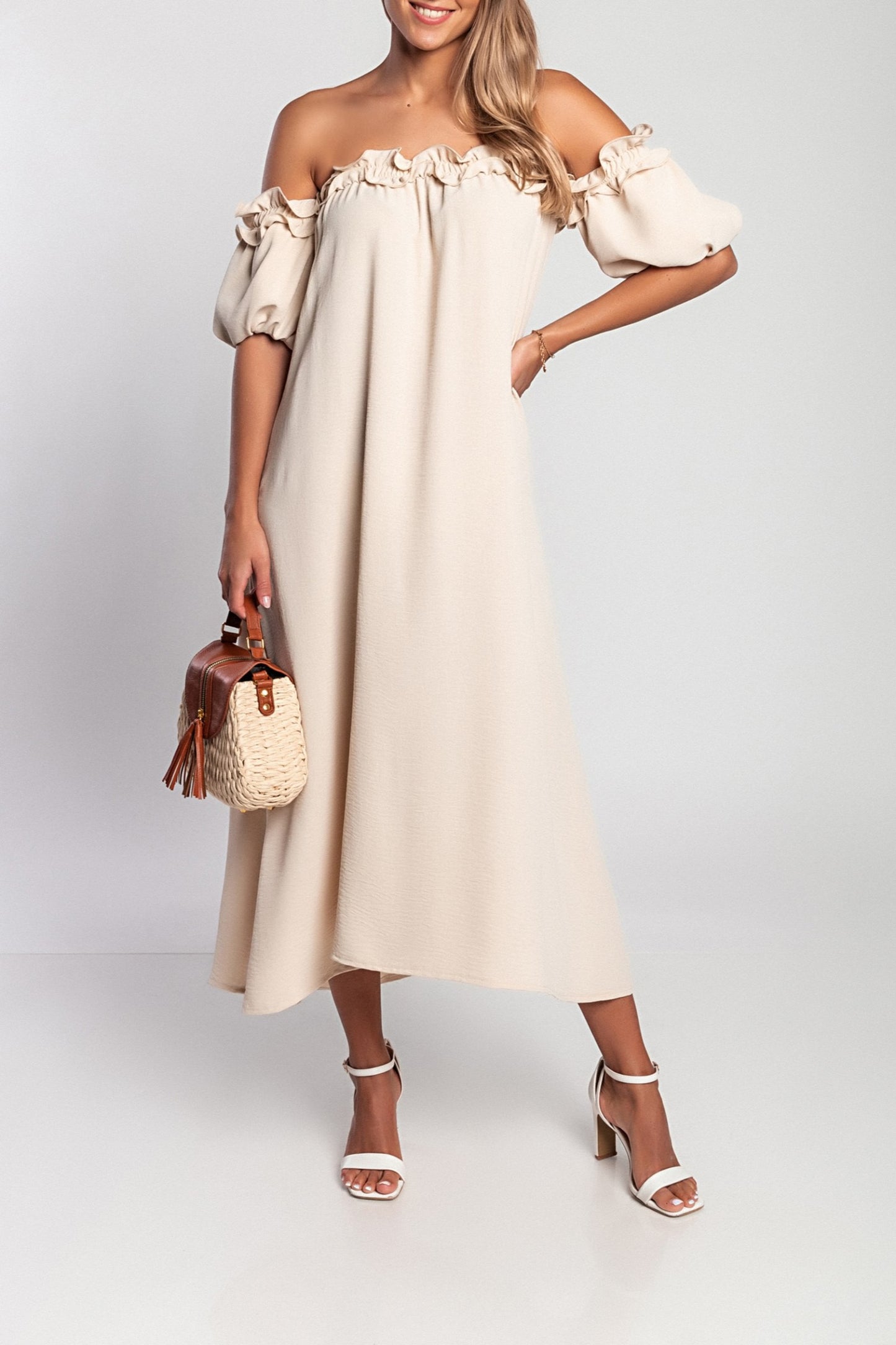 Abito lungo con volant, beige