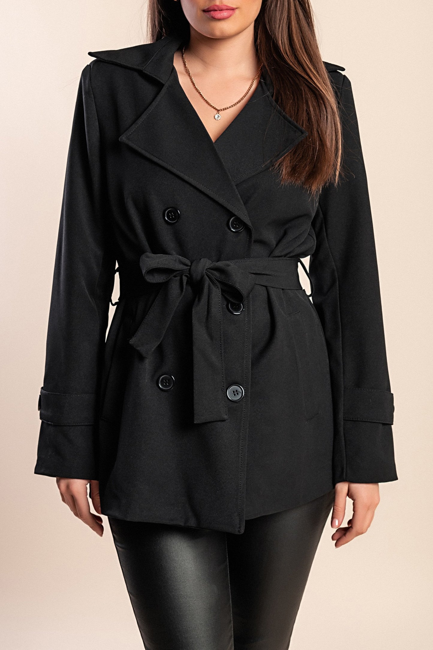 Elegante trench corto con bottoni, bordeaux