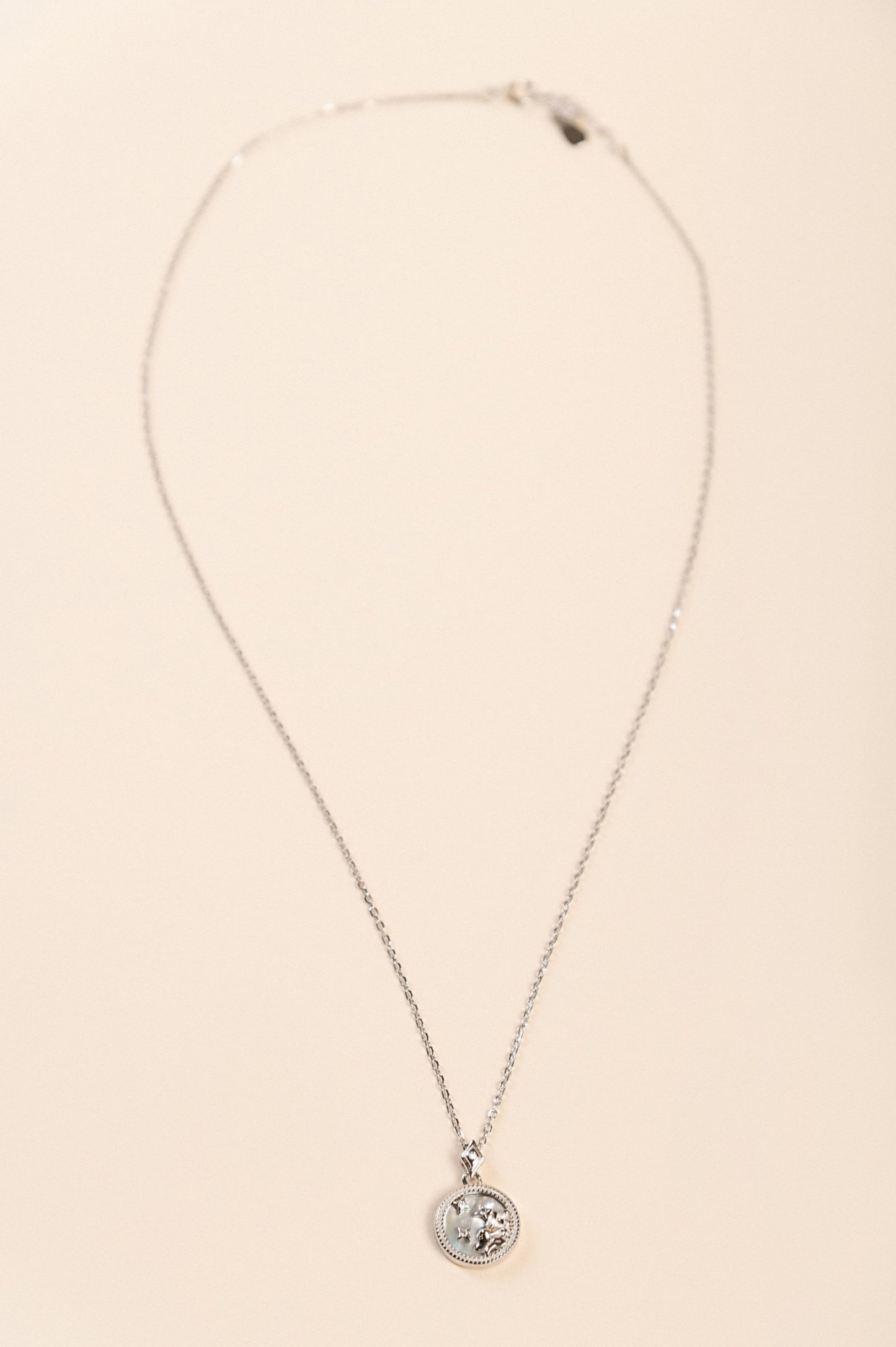 Collana con pendente, LEONE, argento