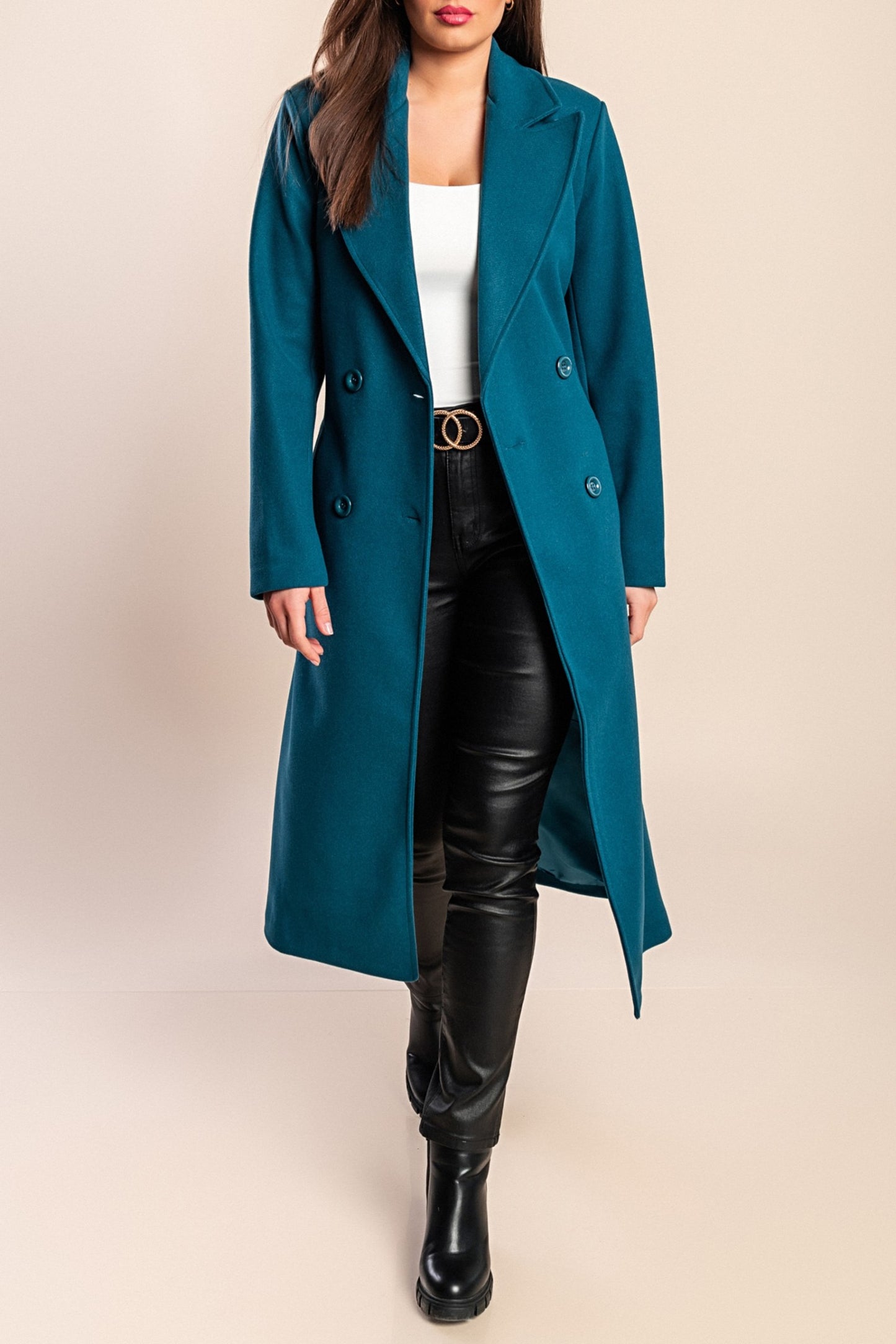 Elegante cappotto lungo con bottoni, color cammello