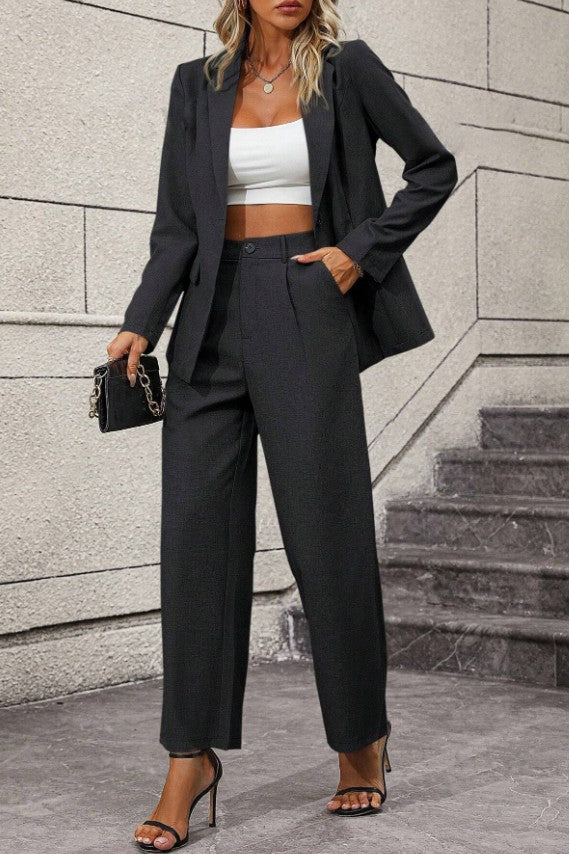Completo giacca e pantaloni eleganti, blu