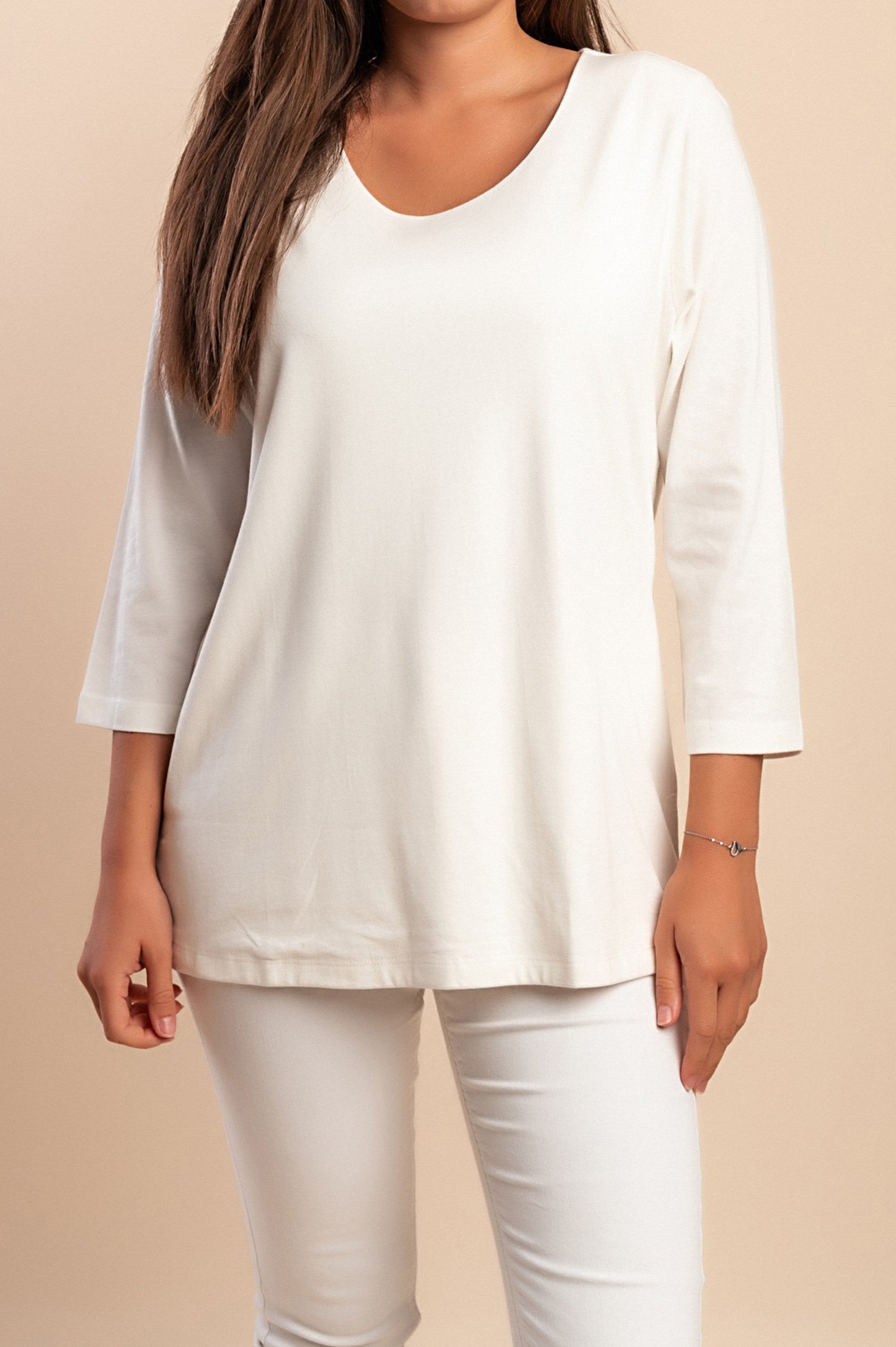 Top bianco con maniche a 3/4, taglia comoda