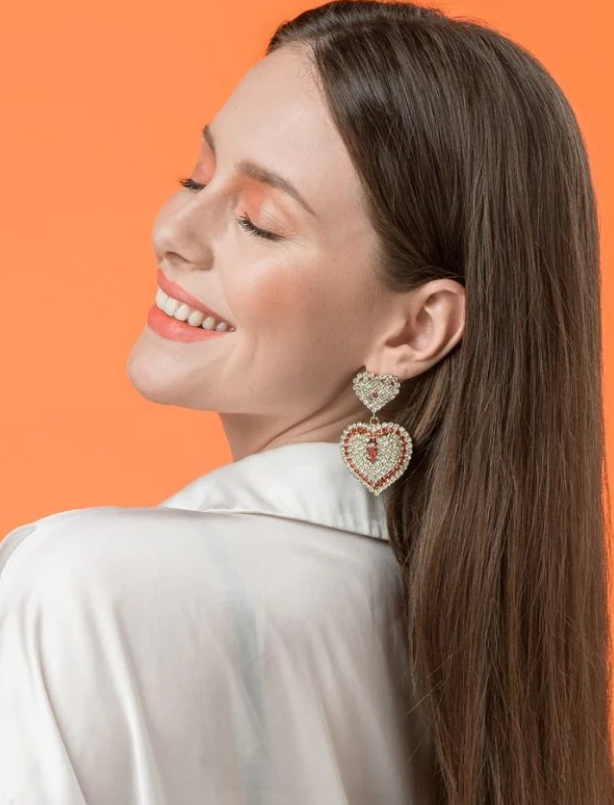 Orecchini eleganti con diamanti decorativi, rossi