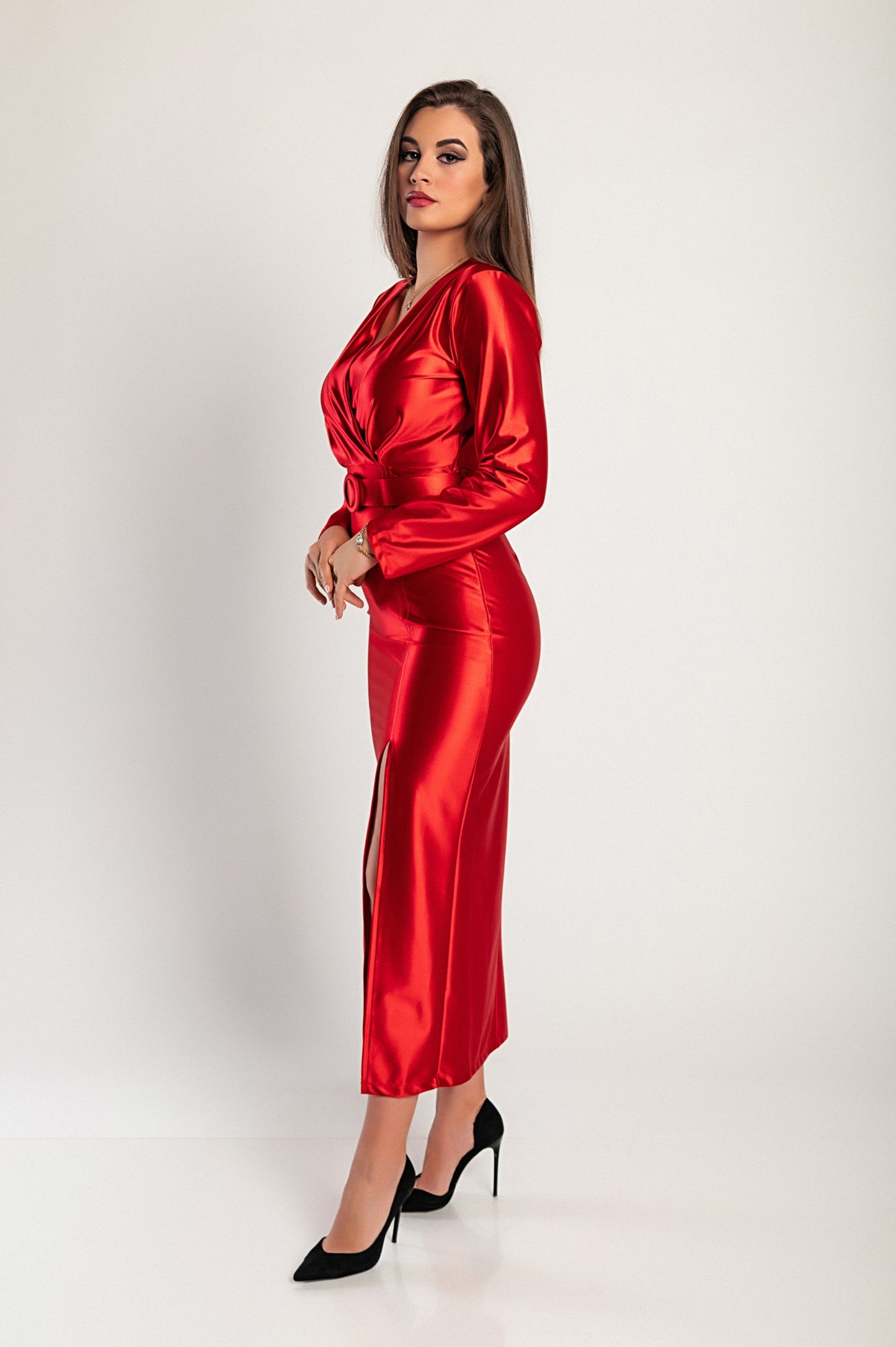Elegante abito midi in simil raso, nero