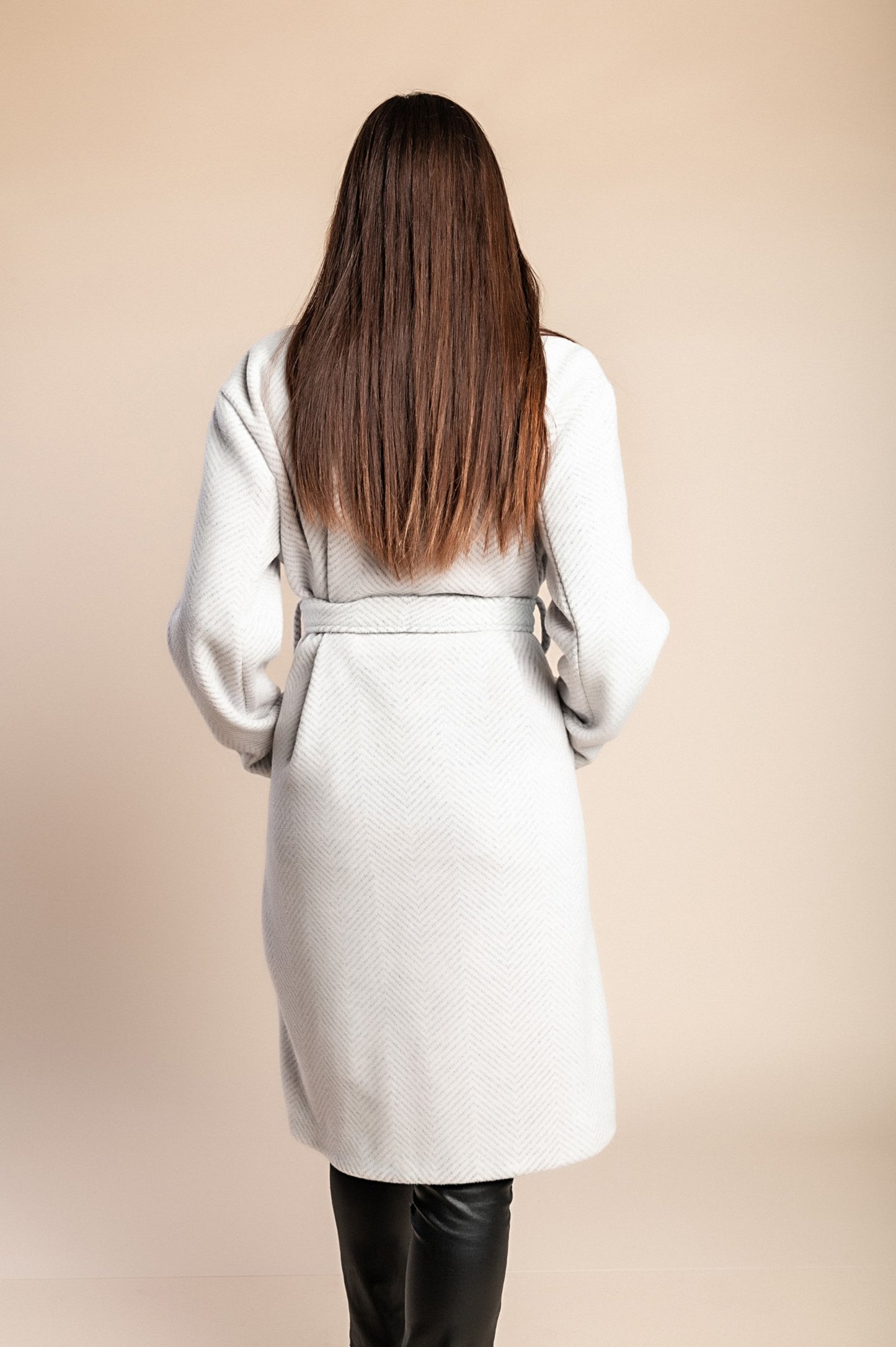 Elegante cappotto abbottonato, grigio chiaro