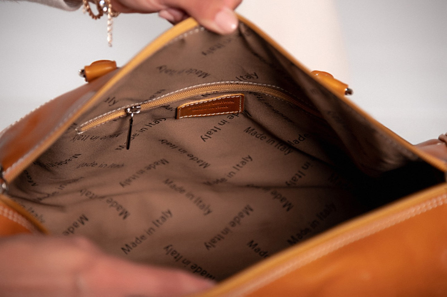 Borsa in pelle naturale Ava , marrone chiaro