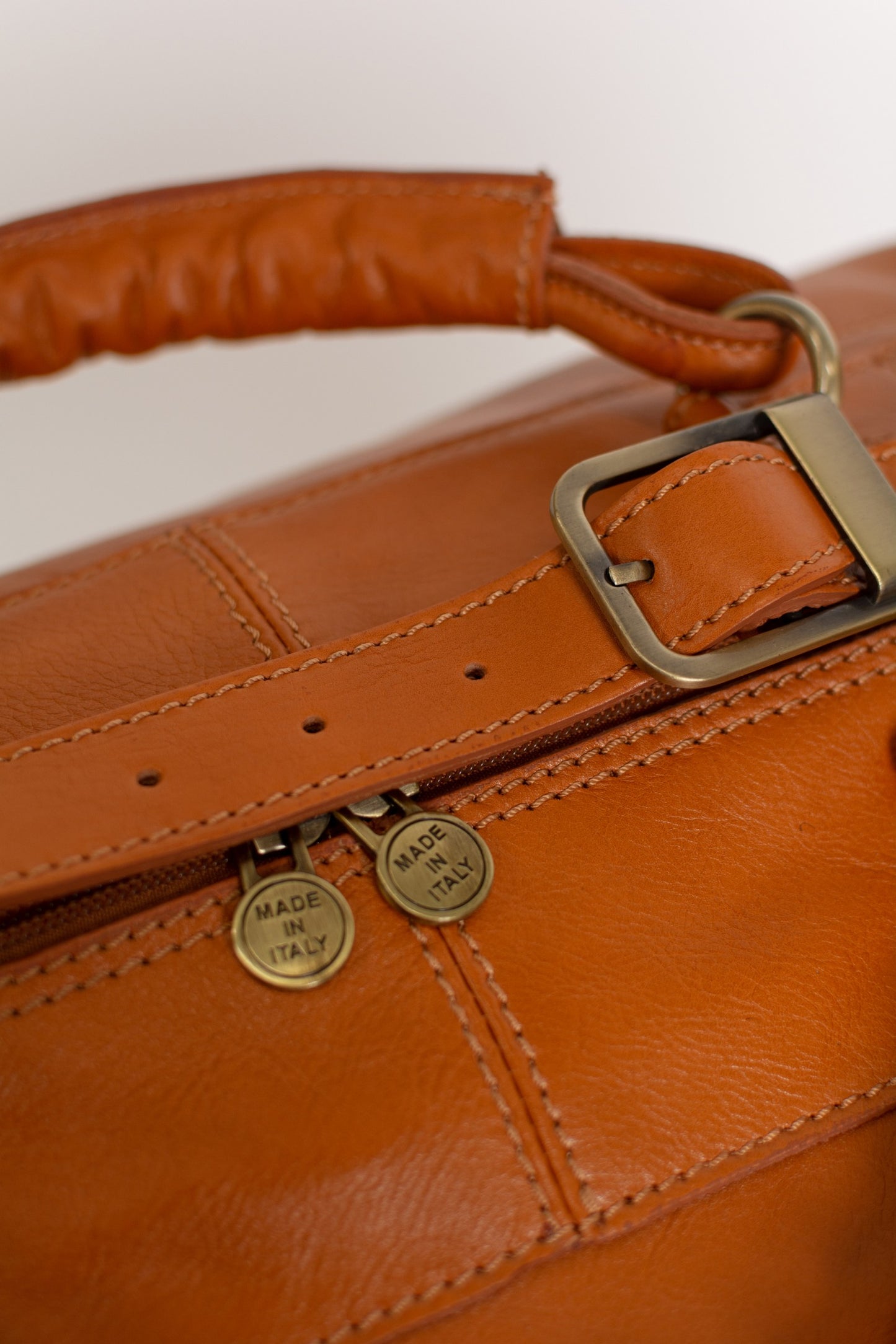 Borsa in vera pelle Kehlani, marrone chiaro