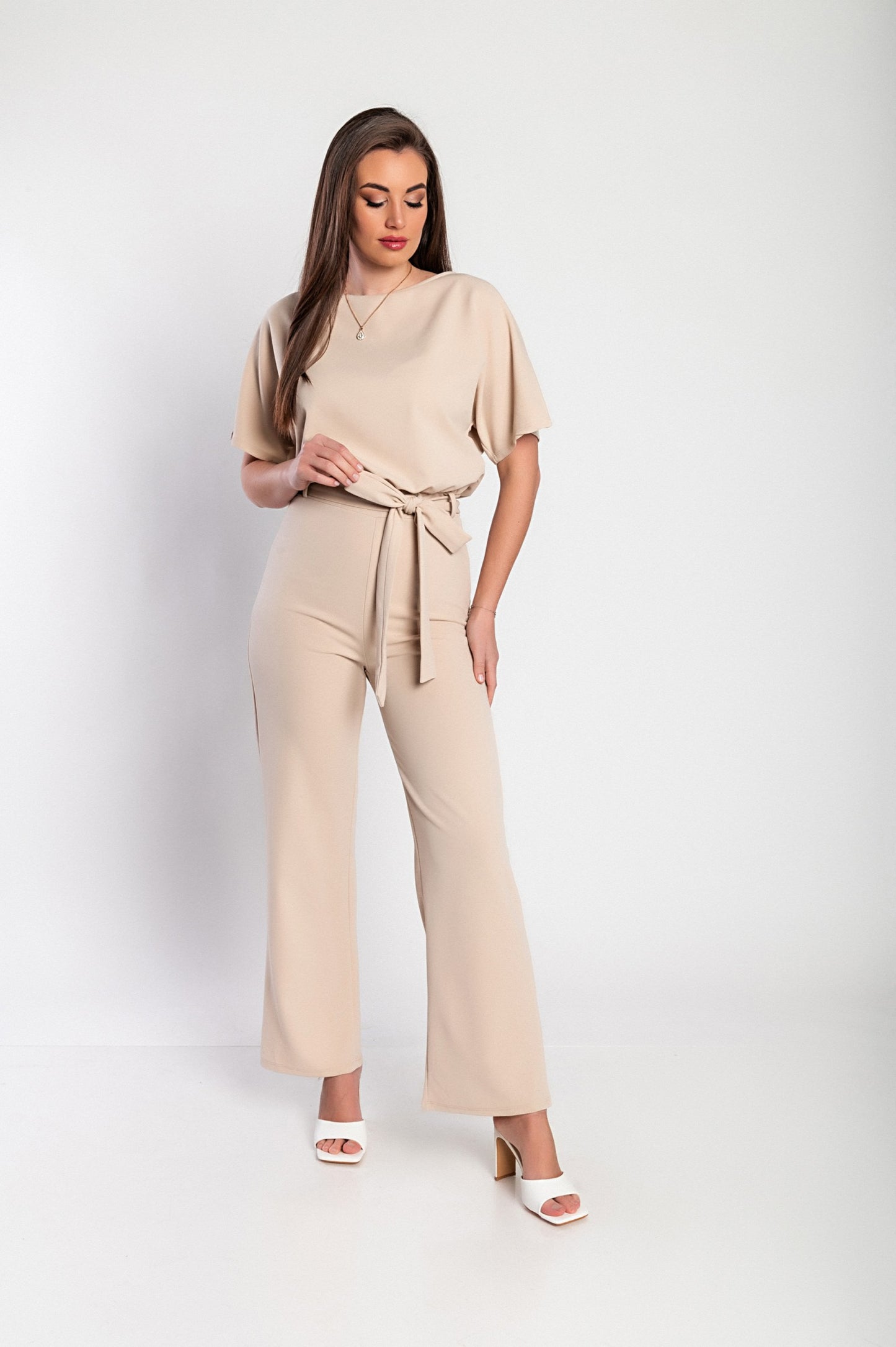 Tuta fashion con pantaloni lunghi ampi e maniche corte Nelia, albicocca