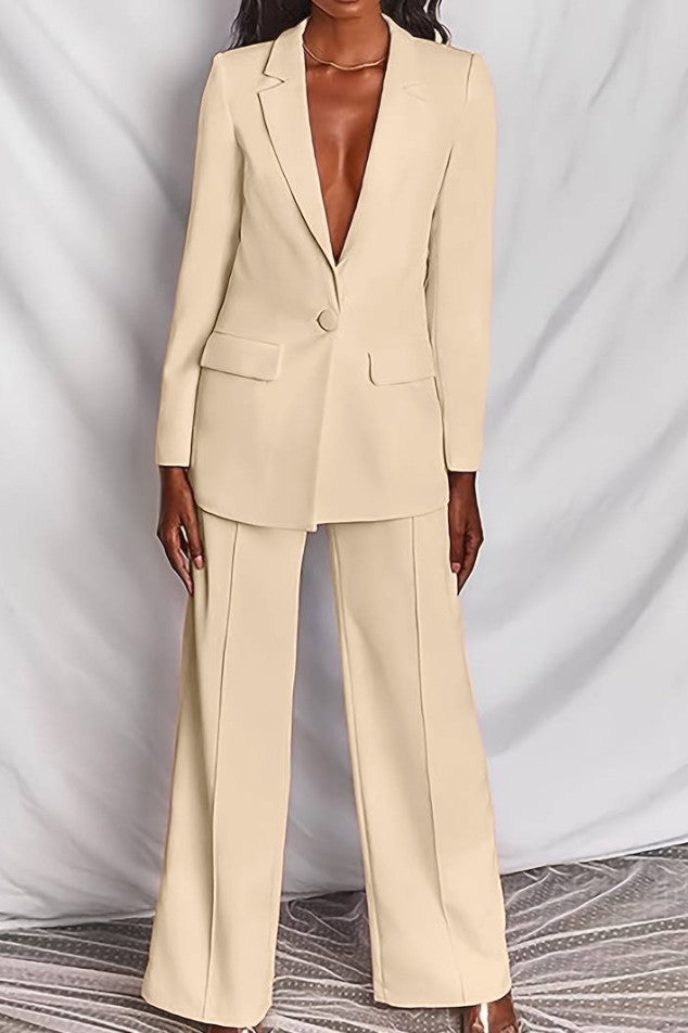 Completo giacca e pantaloni eleganti, beige