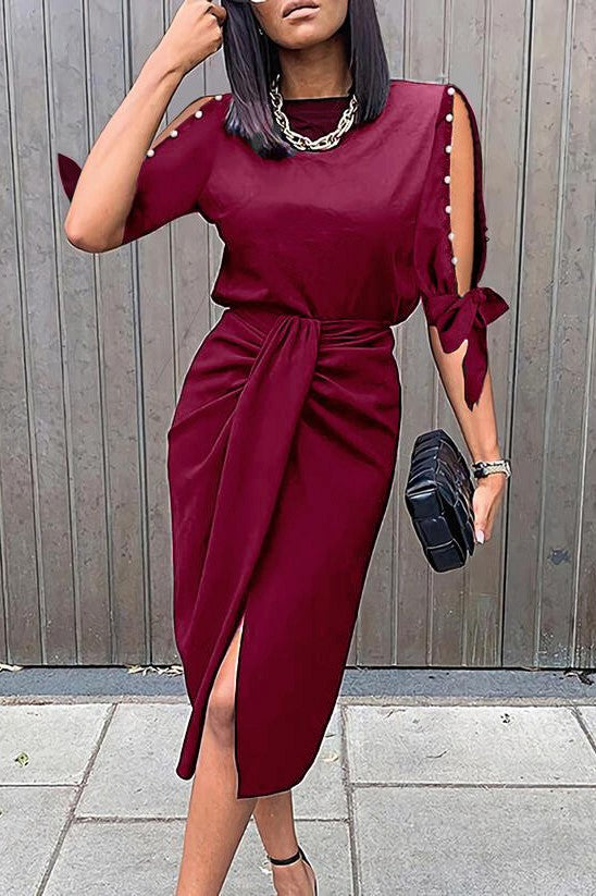 Abito elegante midi con scollo rotondo, maniche 3/4 con spacco e perline decorative Peppina, nero