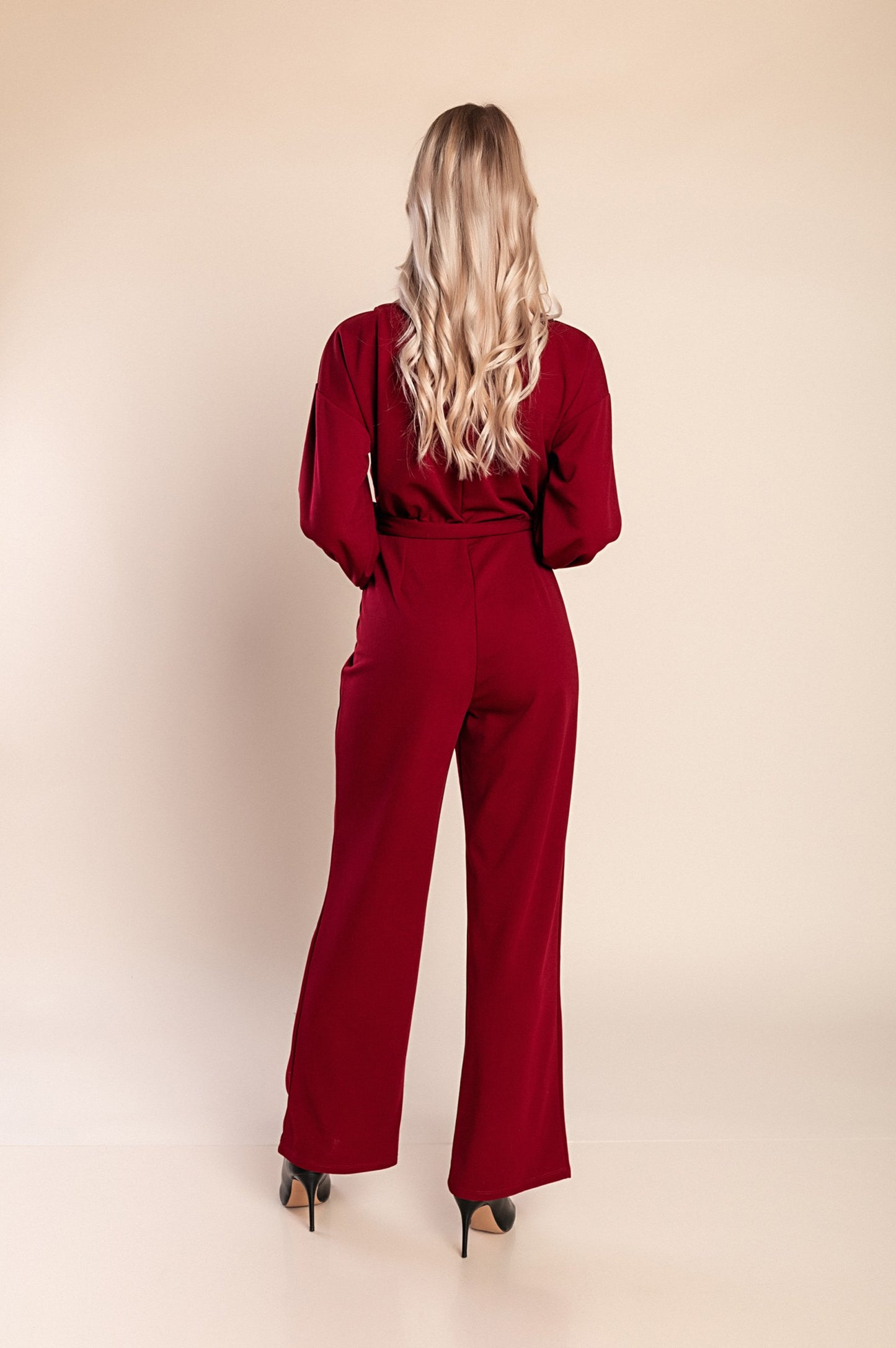 Tuta elegante a maniche lunghe, nera