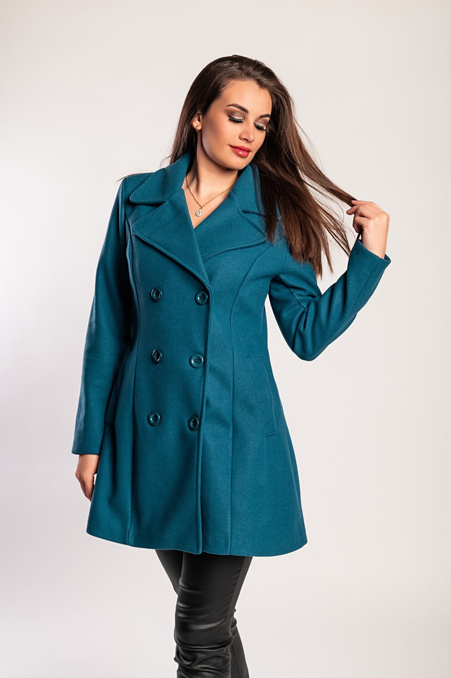Cappotto elegante con bottoni, nero