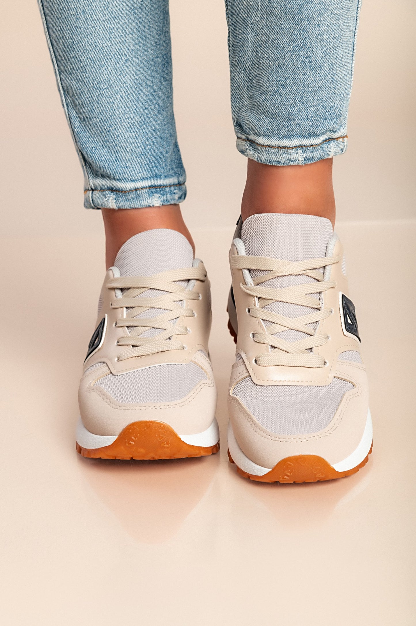 Sneakers alla moda, colore nero