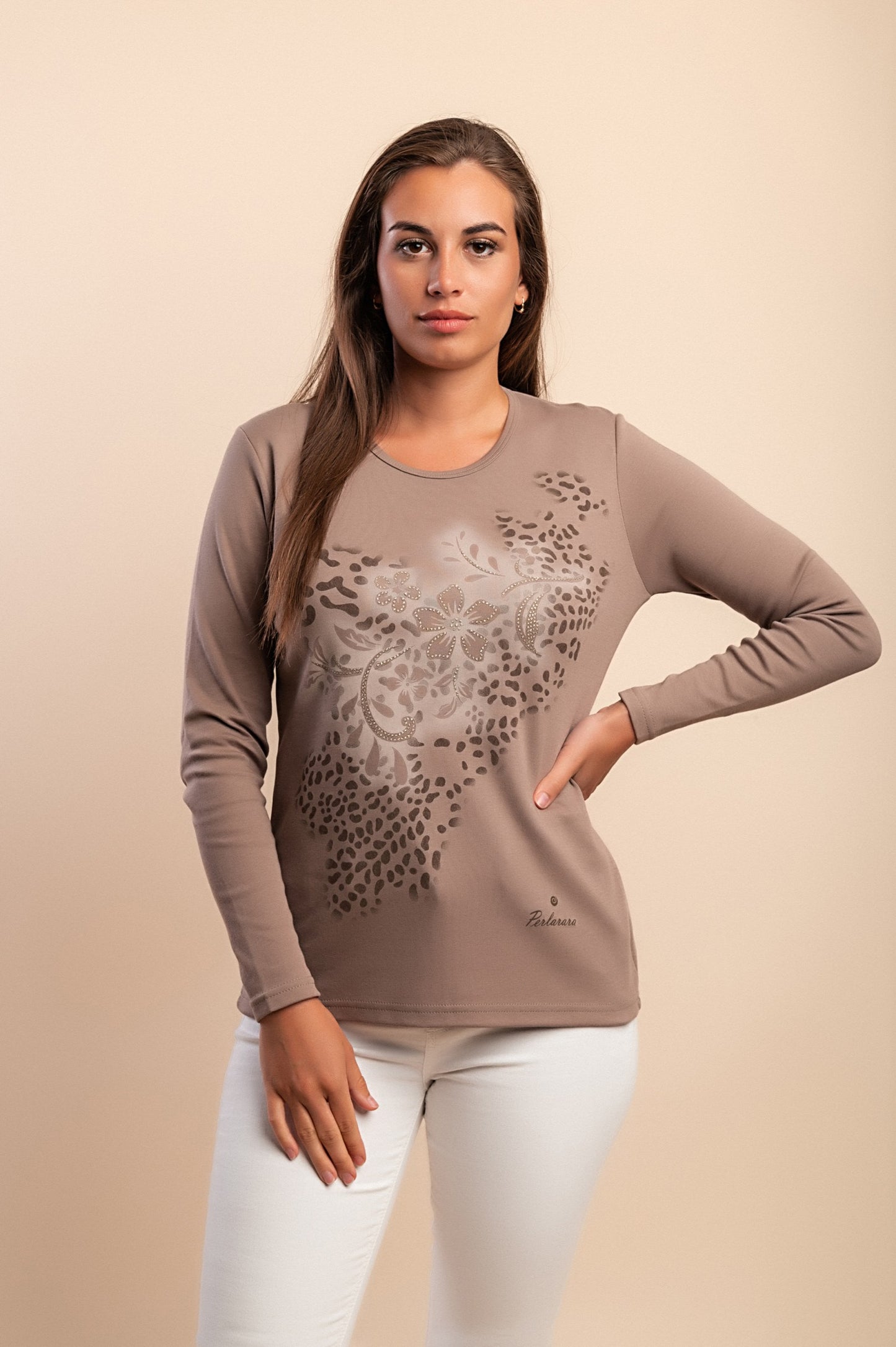 Top a manica lunga, Beige